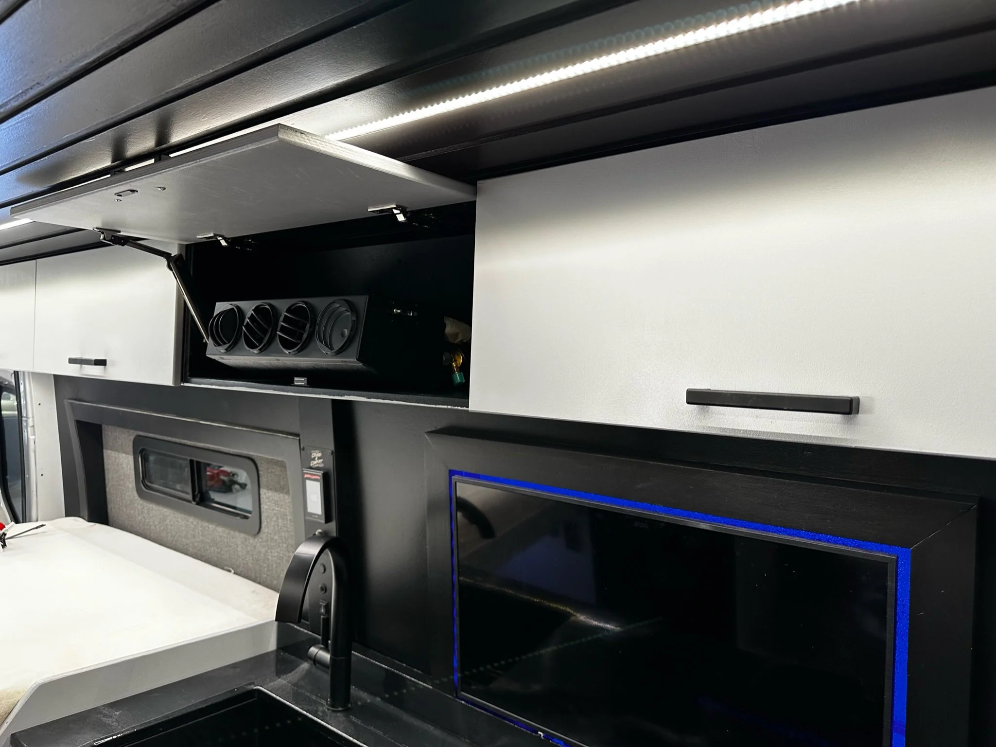 VES ULTRA Upper Cabinet