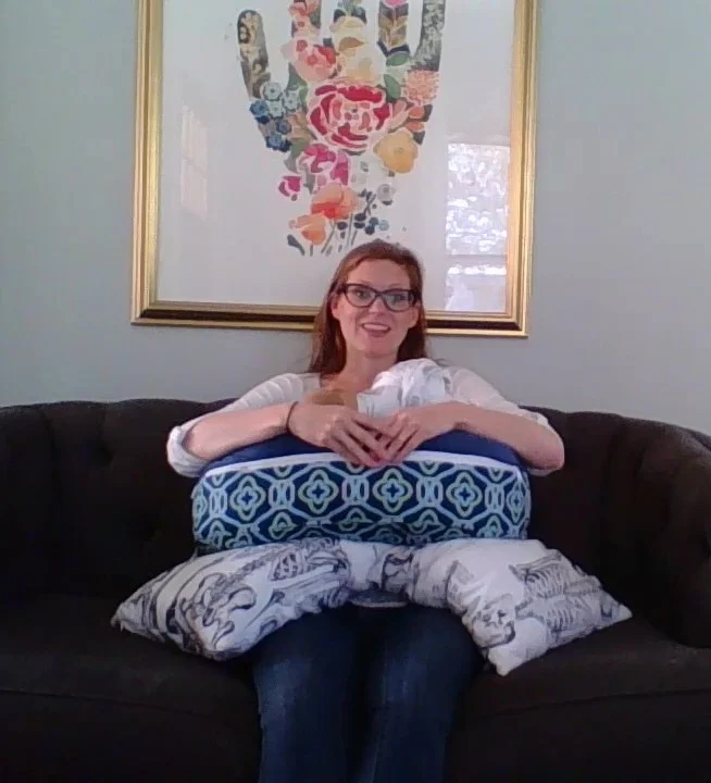 How to Use a Breastfeeding Pillow