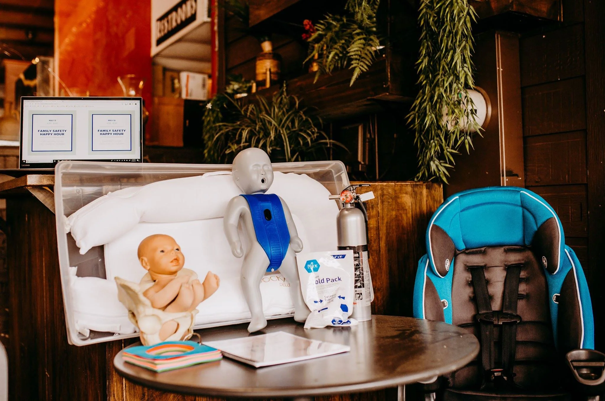 Infant CPR + Car Seat Tips + Baby Proofing + Infant Safety UPCOMING FORT WORTH DATES AUG 10 - SEPT 14 - OCT. 12