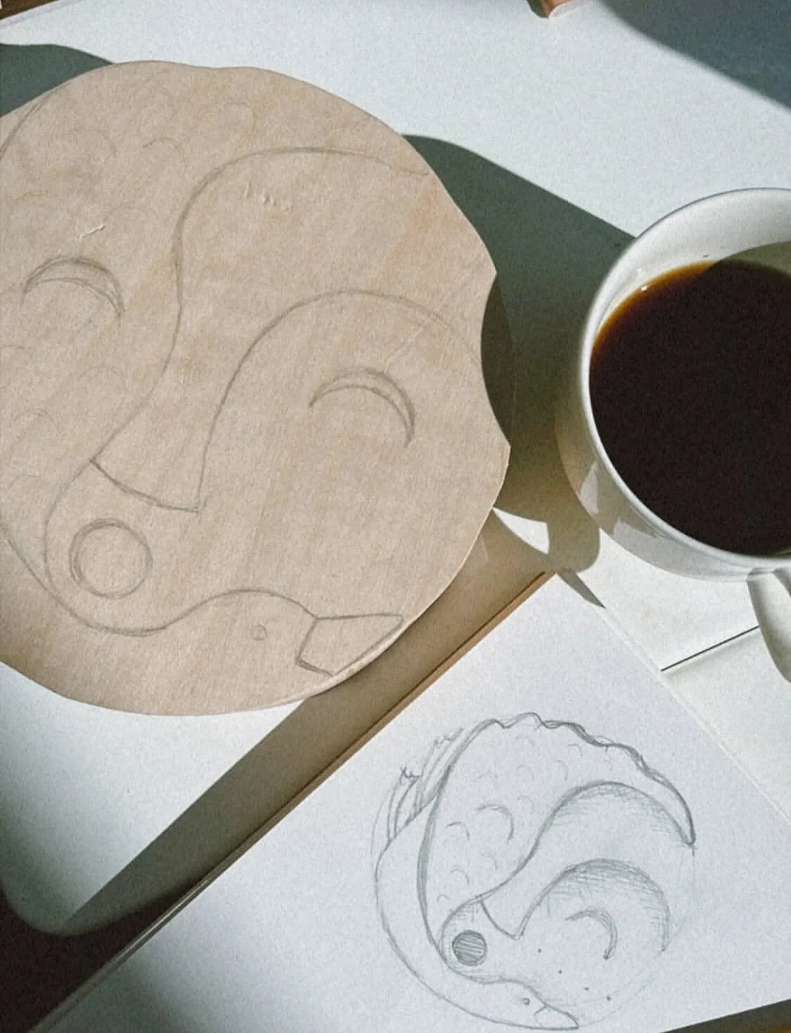 A few weeks ago I got to take a wood carving class from @yupikjen at @yehawshow and it was so wonderful. We had two days of stunning weather and got to sit in community with indigenous kin while we all carved our pieces. My fixation on goose imagery 