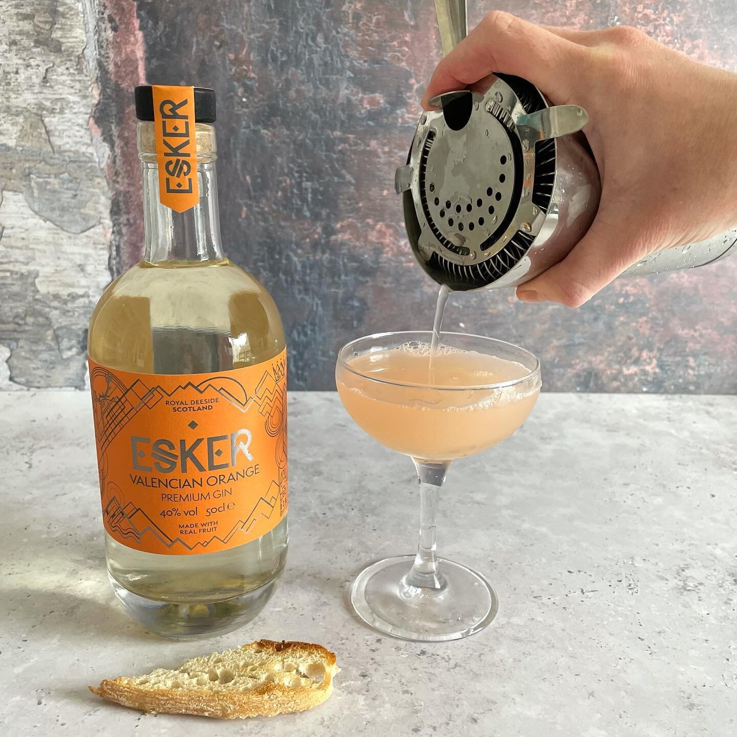 Is this what you meant when you said you want to go for brunch this weekend?

The Deeside Breakfast Martini is made using our Valencian Orange Gin 🍊50ml Esker Valencian Orange Gin, 10ml Cointreau, 20ml lemon juice, 1 teaspoon of marmalade, orange ze