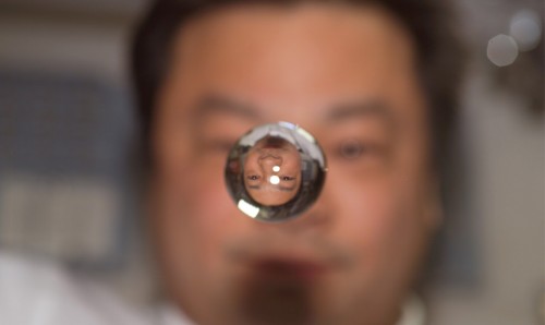 astronaut-leroy-chiao-expedition-10-commander-and-nasa-iss-science-officer-watches-a-water-bubble-float-bostoncom-big-picture.jpg