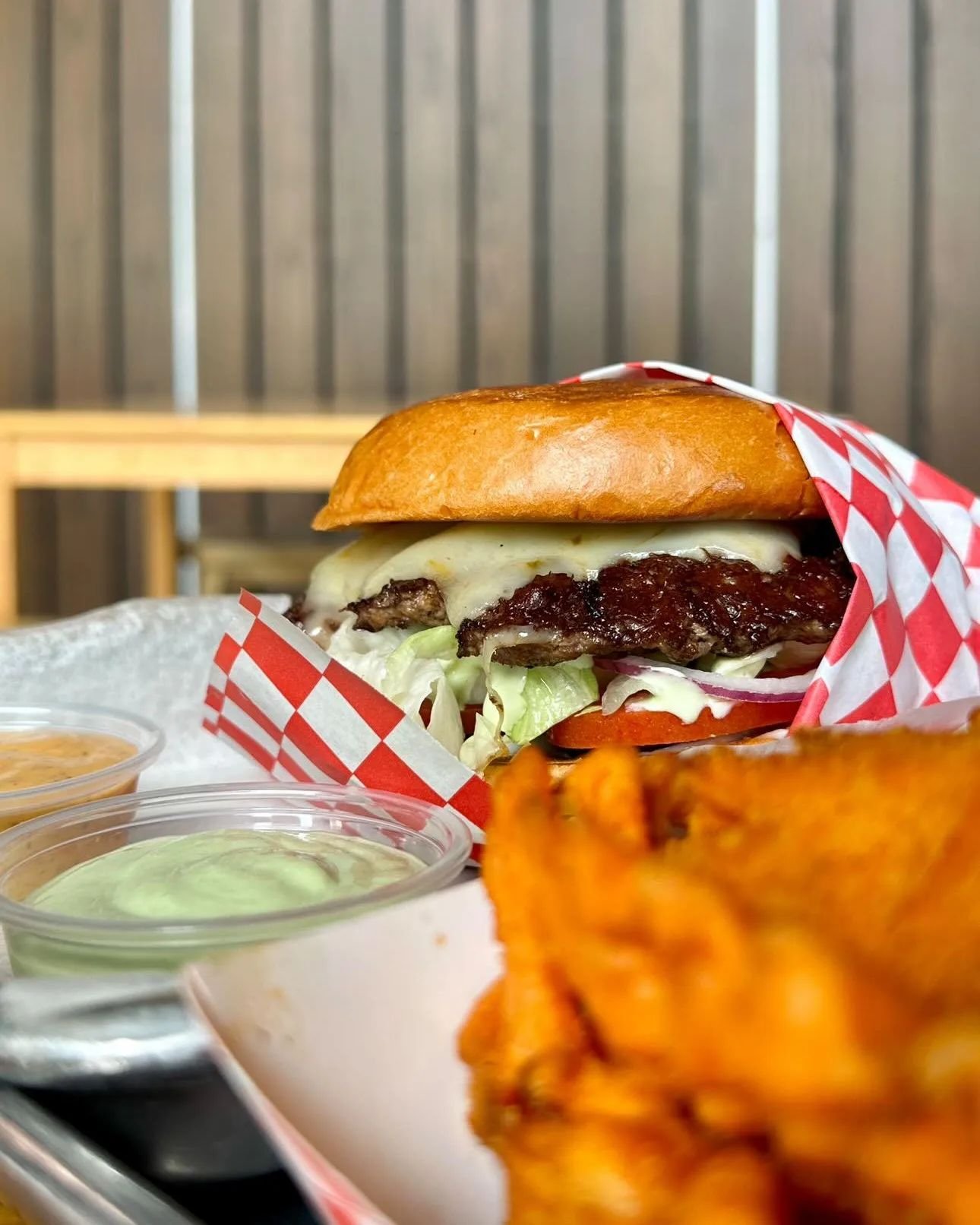 If you're not drooling, you need to get your eyes checked.

📷 by @jemelagulto 
.
.
.
.
.
.
.
.
#burgerchan #cheeseburger #houstonburgers #scallionaioli #htxeats #htxburgers #houstonrestaurants