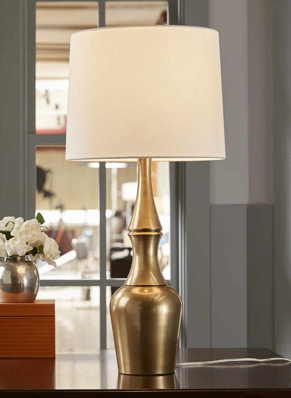 Veronica Table lamp.jpg