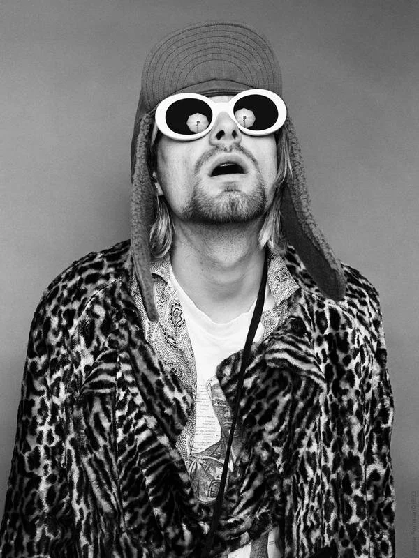 Kurt_Cobain_Looking_Up_X_Jesse_Frohman_flat_600x.jpg