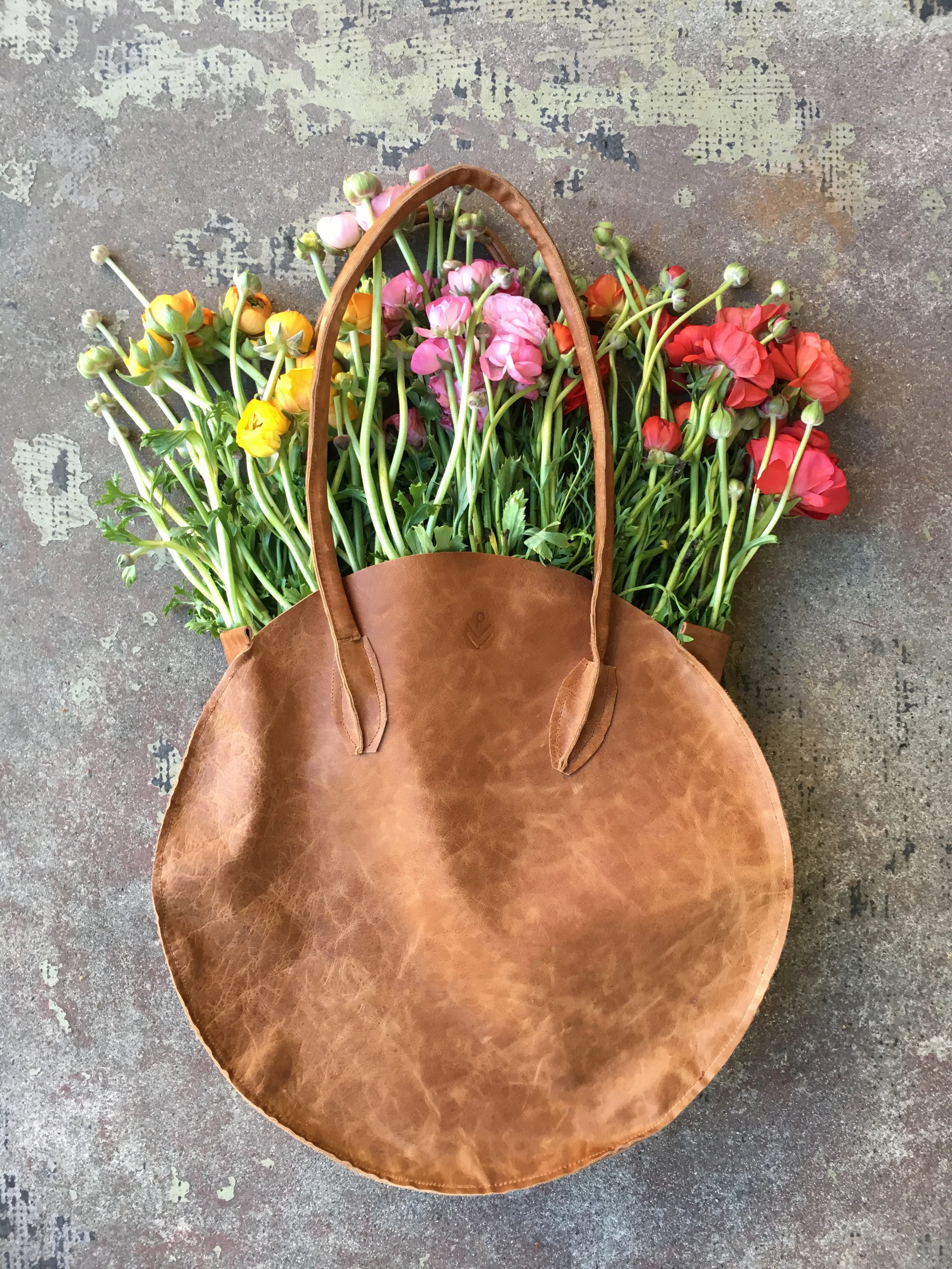 89ce84cPepper Place Design Circumference Bag 1.jpg