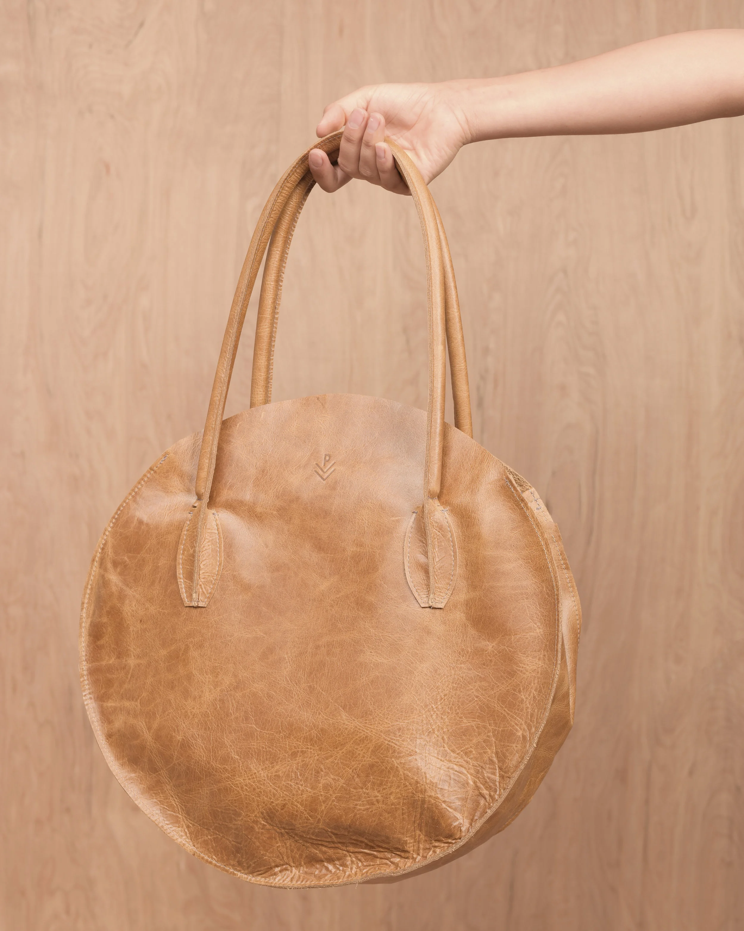 Pepper Place Design Handcrafted Leather Circumference Bag_Pepper Place-470-2 A.jpg