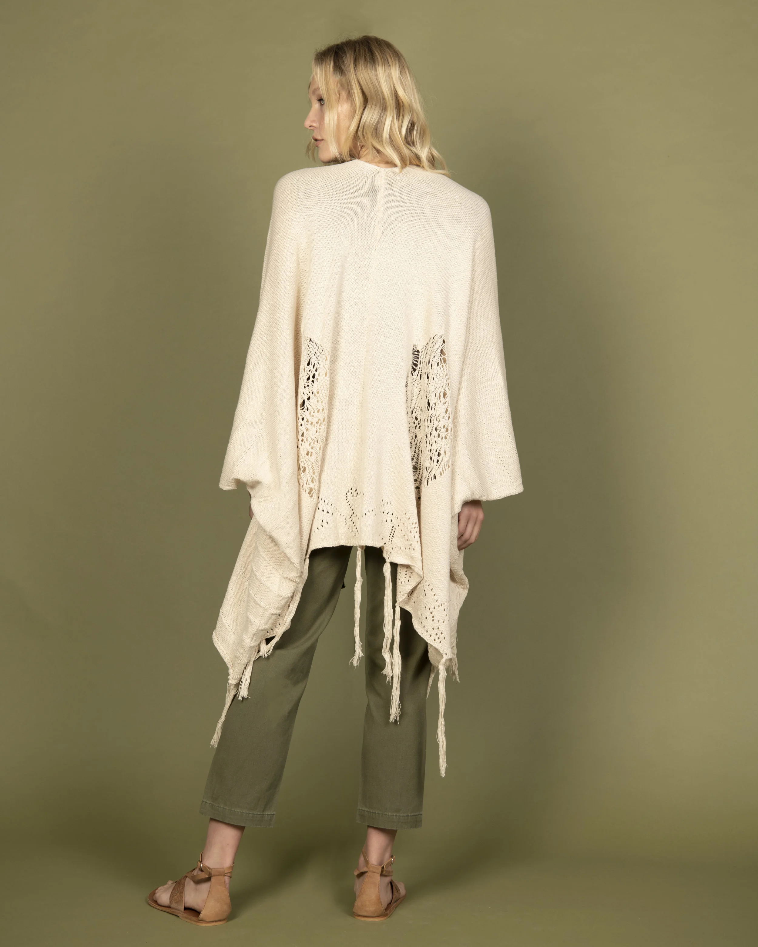 Pepper Place Design | Caia Fringe Poncho_136 A.jpg