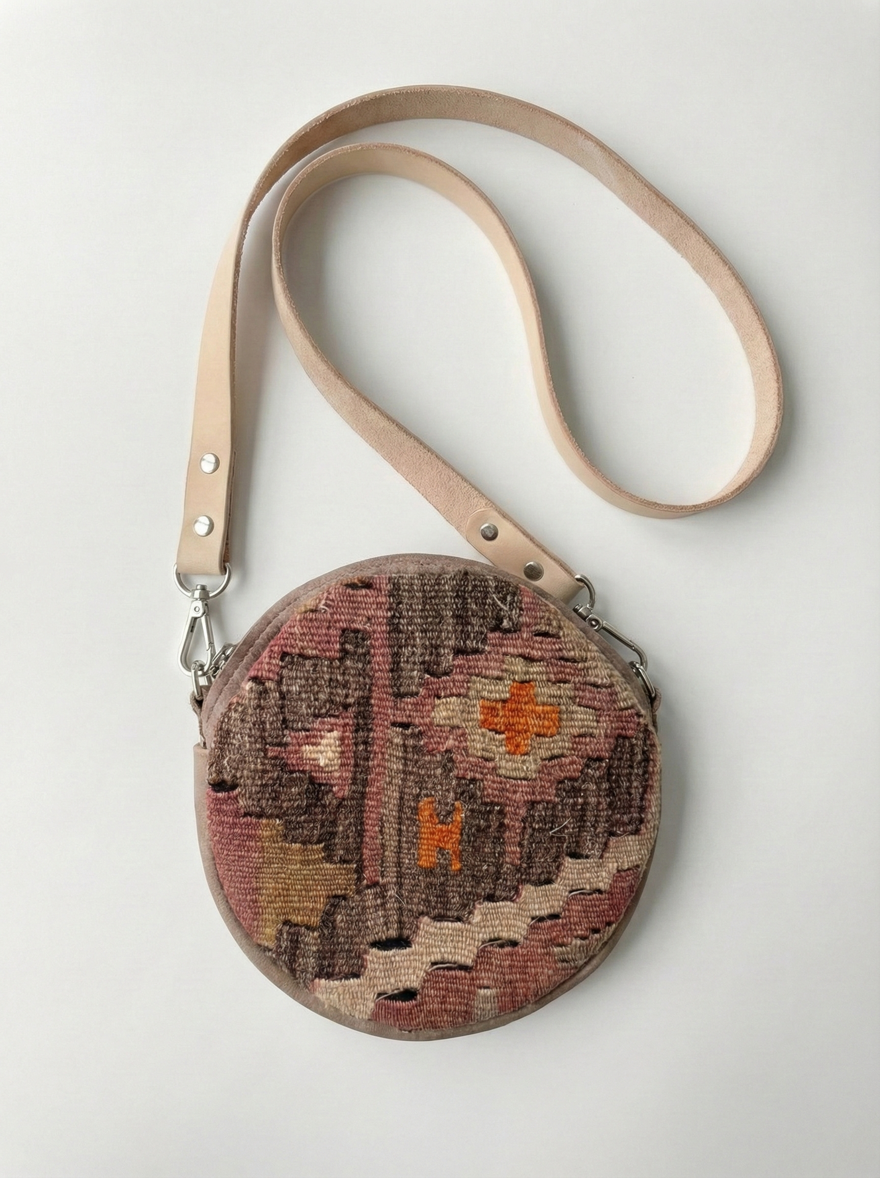 Kilim Radius Bag_018_1.png