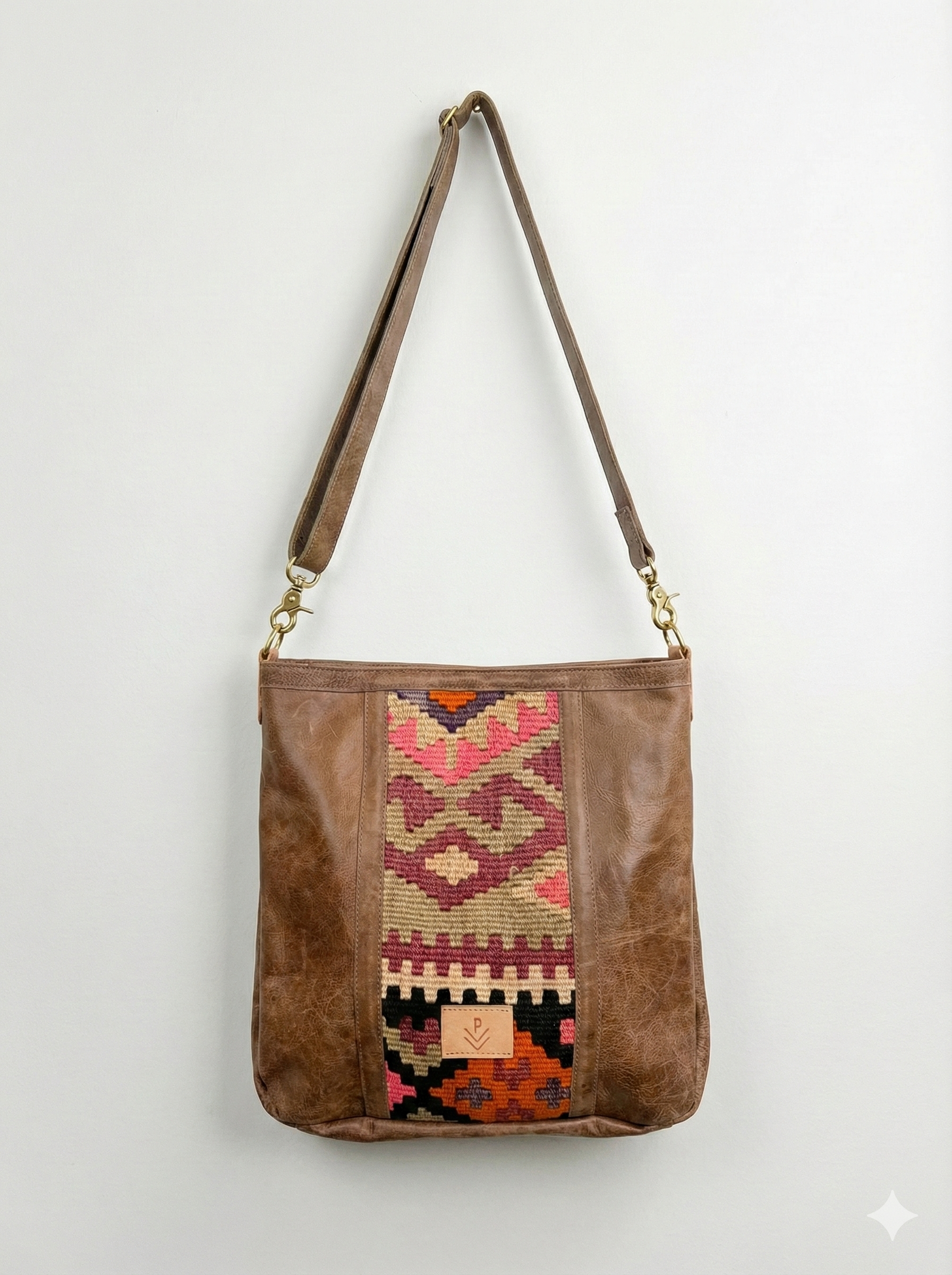 Kilim Crossbody_20_1.png