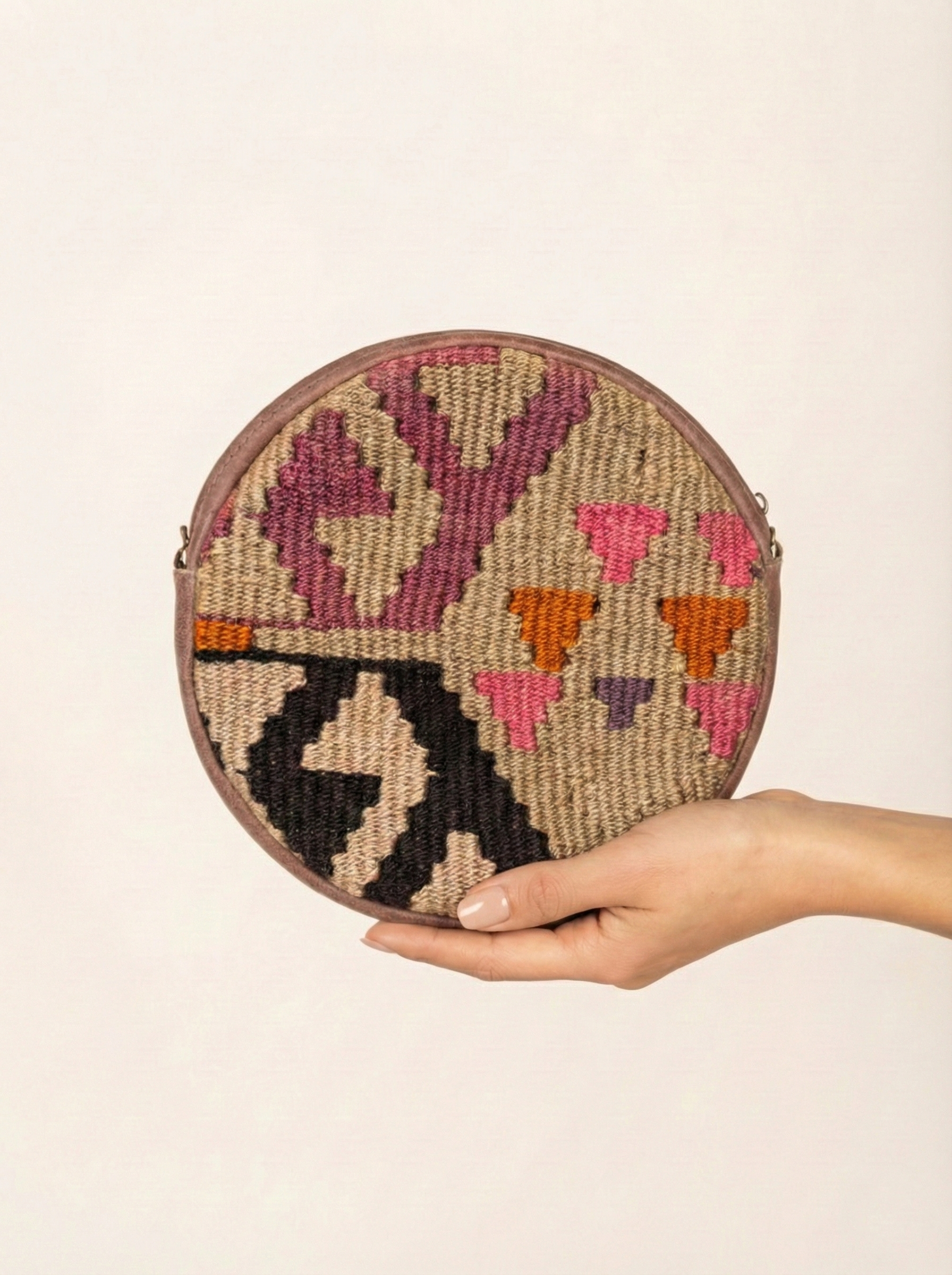 Kilim Radius Bag_014_1.png