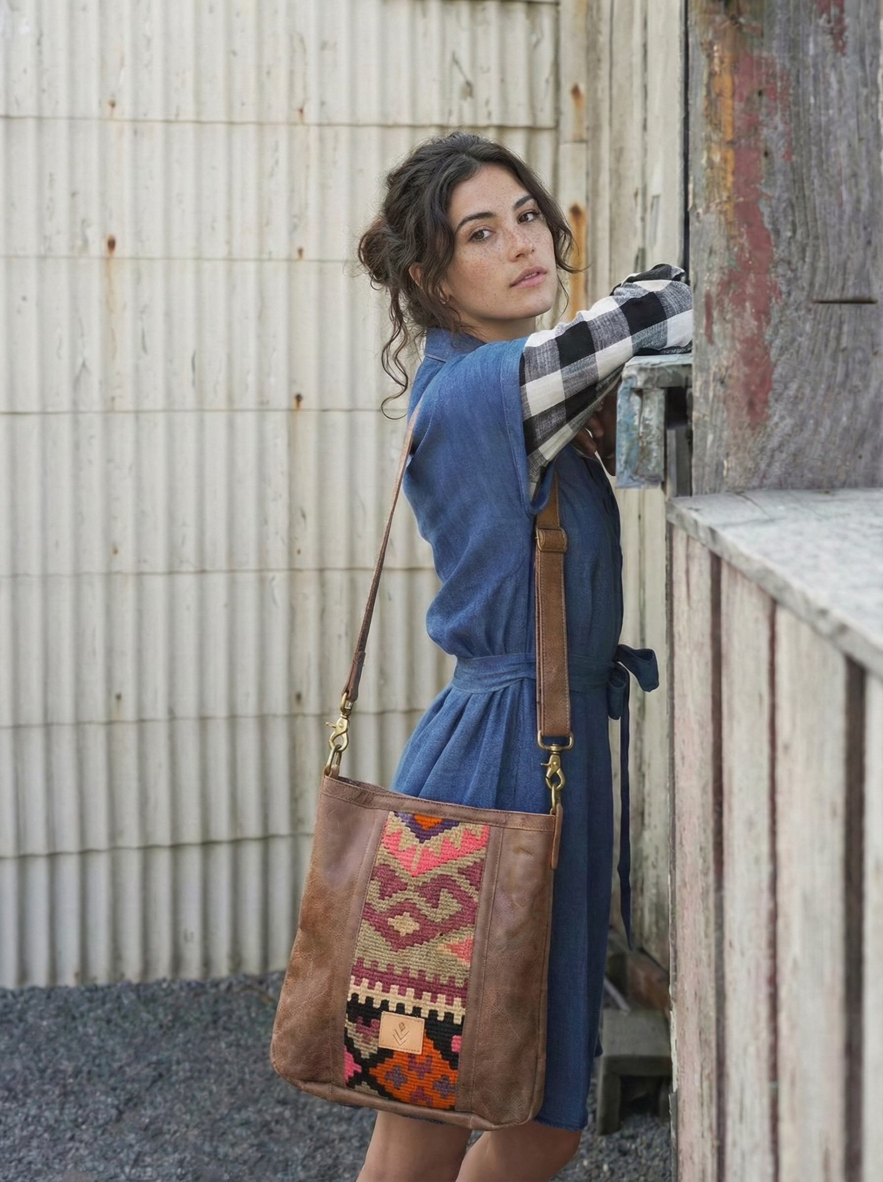 Kilim Crossbody_20_2.png