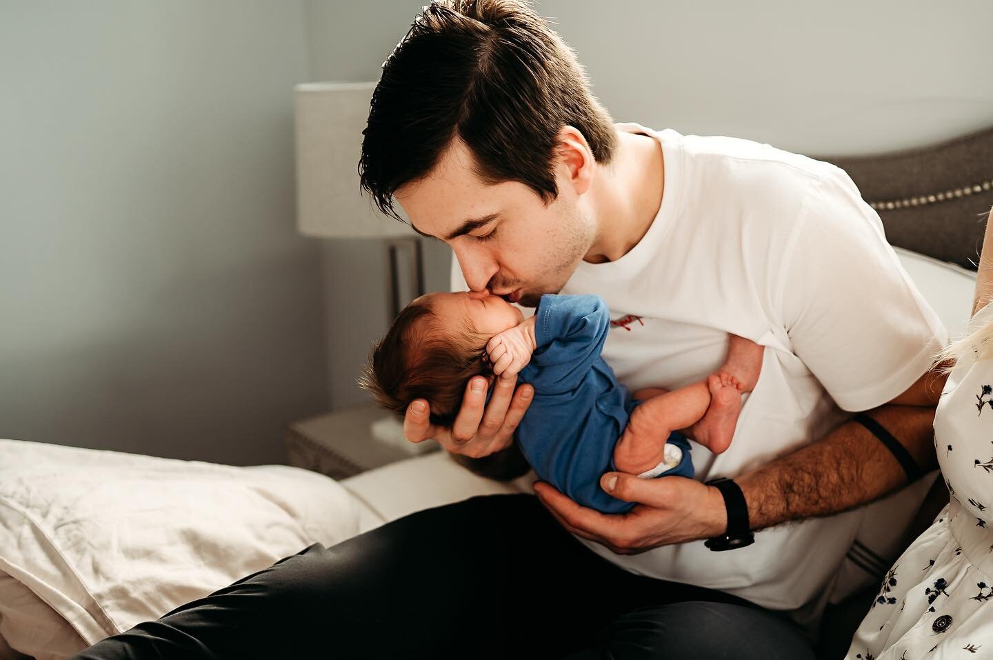 All the sweetest little things&hellip;tiny fingers, tiny toes, those little forehead wrinkles they get when they scrunch their brand new squishy faces&hellip;I love it all so much. 

#nashvillenewbornphotographer #nashvillenewbornphotography #nashvil