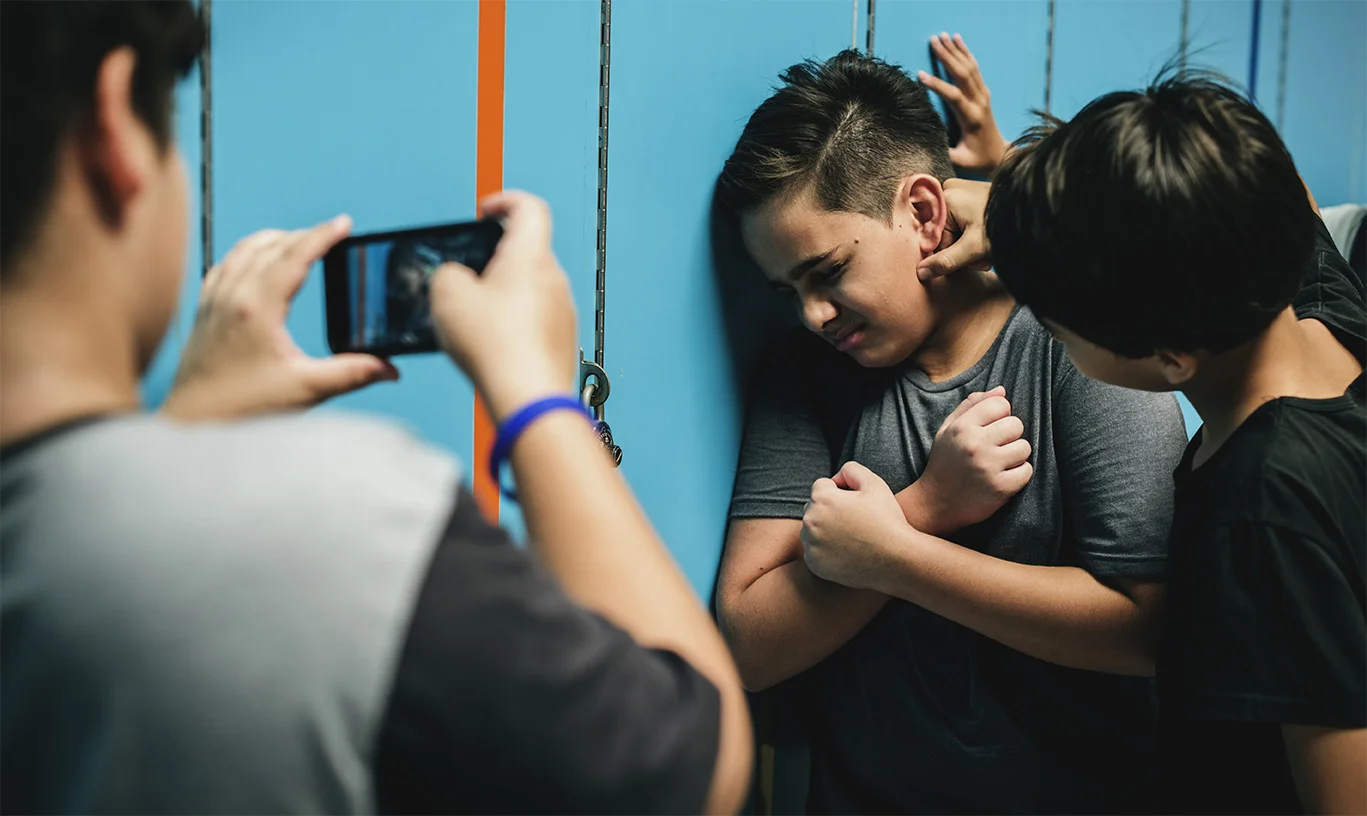 Bullying-in-the-hallway-low.jpg