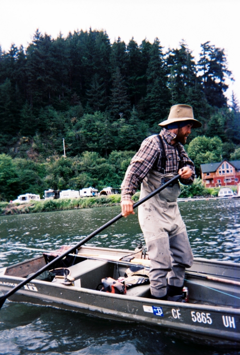  Neil rows out to the far seam with Gold river lodge and the rv armada in the background&nbsp; 