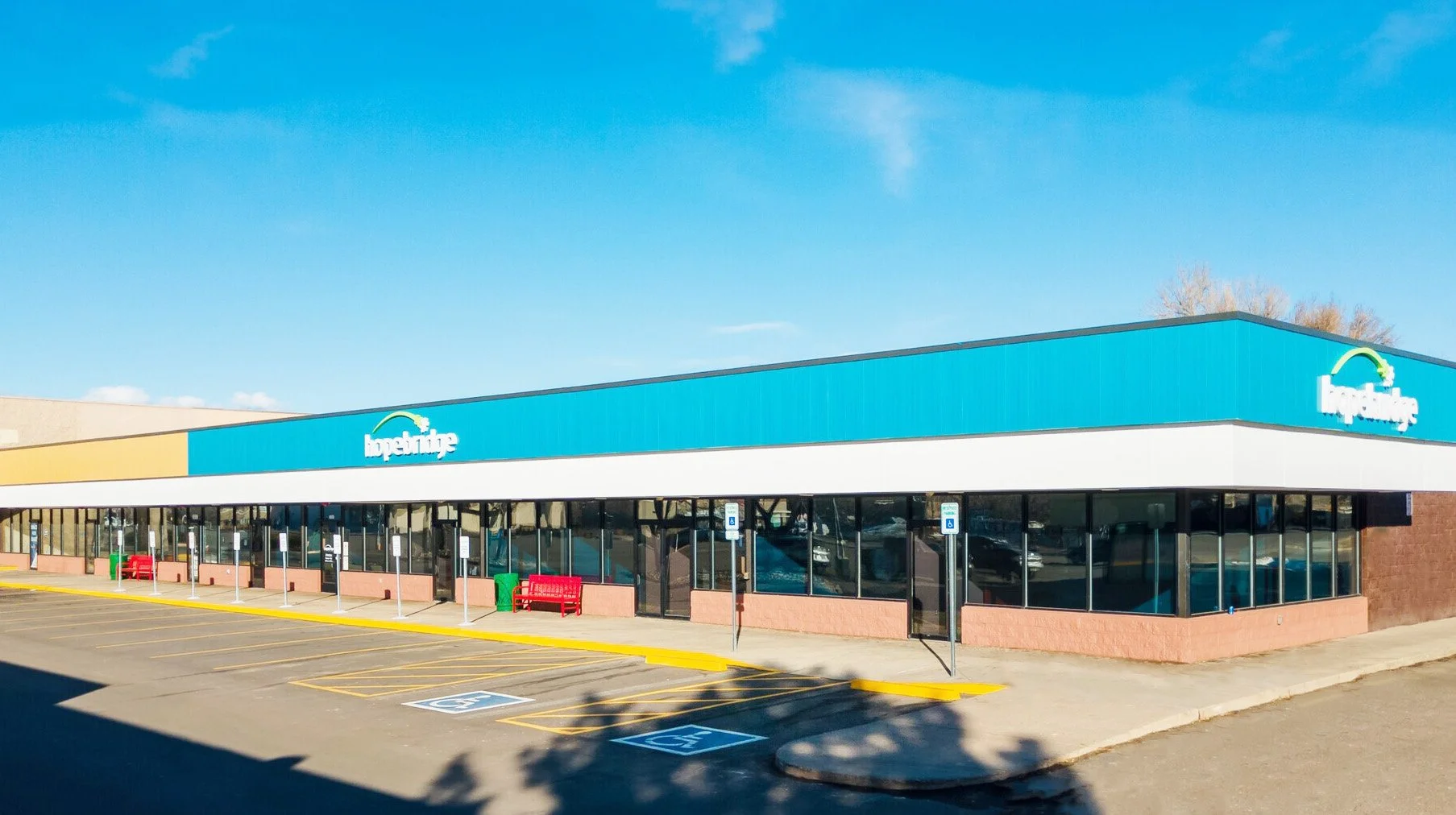 GALLERY — LAMAR STATION PLAZA