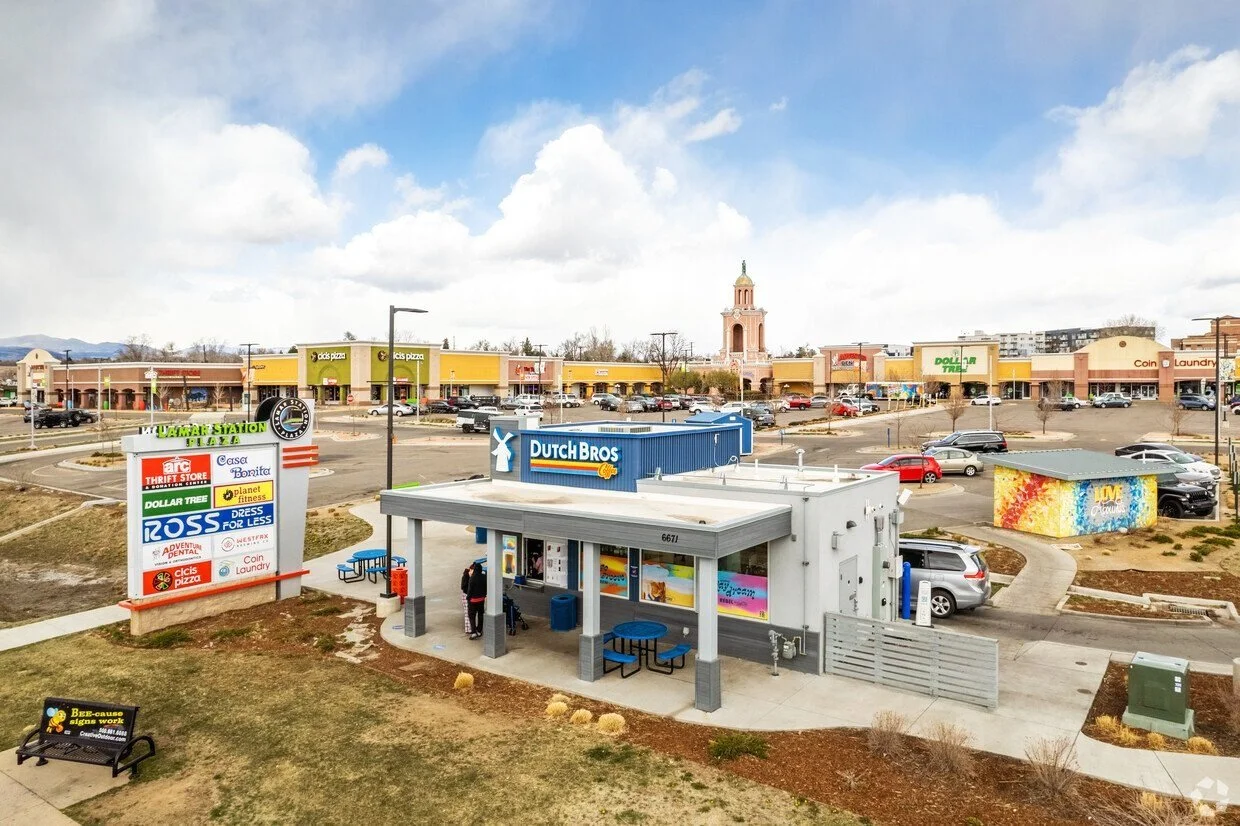 GALLERY — LAMAR STATION PLAZA