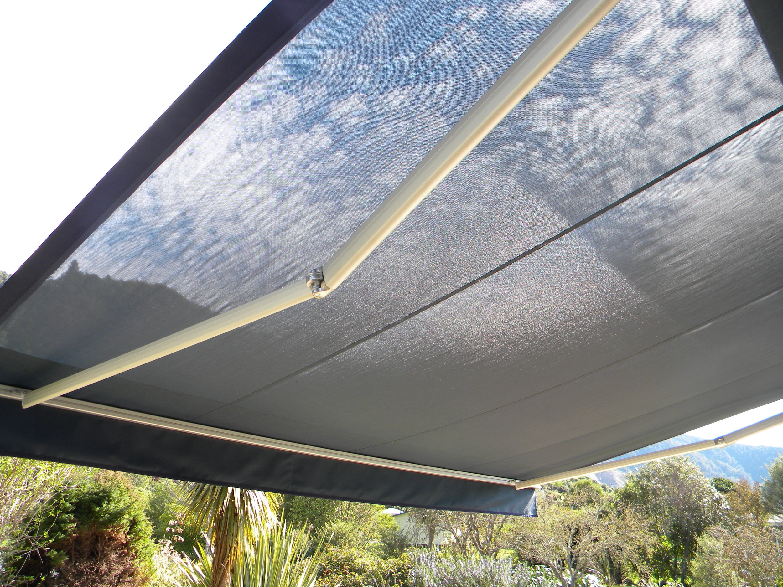 Rothchild awning in Anakiwa 007.jpg