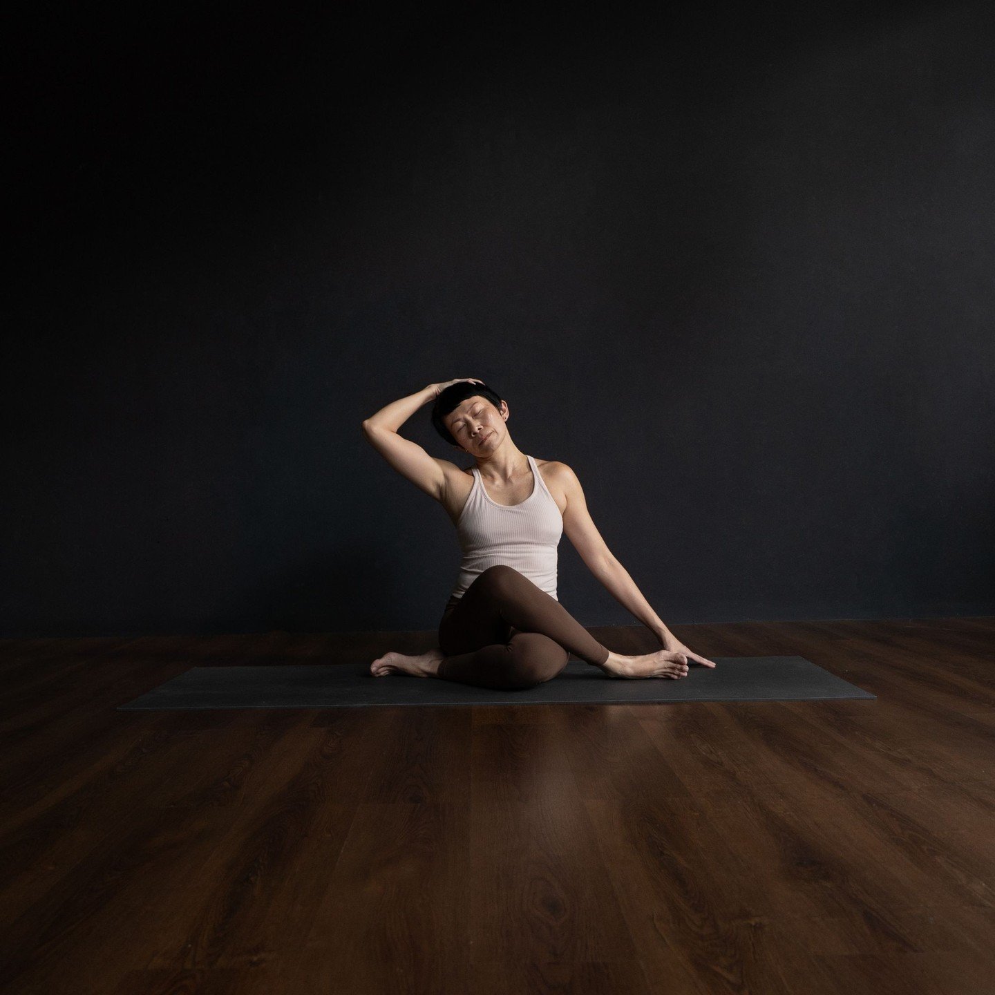 Your shoulders are holding more than you think.⁠
⁠
Hours at your desk, scrolling, carrying, bracing&hellip; it adds up. And your body keeps the score.⁠
⁠
This 75-minute workshop is your reset.⁠
⁠
We&rsquo;ll move slowly and intentionally through targ