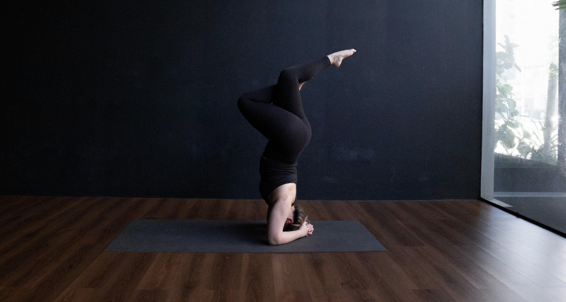 PEAK POSE CLUB: BREAKTHROUGH SATURDAYS