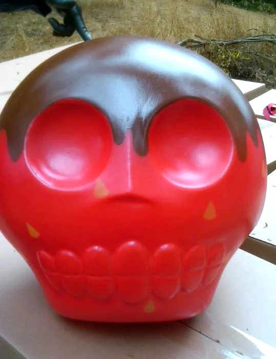 strawberryskull.jpeg