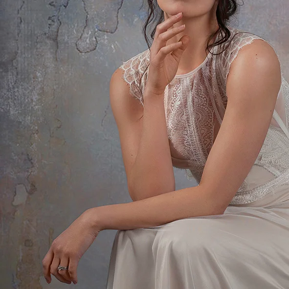 Davishni Close Up Gwendolynne Wedding Dress Designer Melbourne Pantomine Photography 150dpi 10cm DSC_2548.jpg