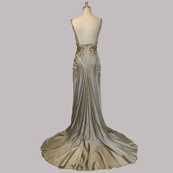 April Back Gwendolynne Wedding Dress Melbourne Sample Sale.jpg