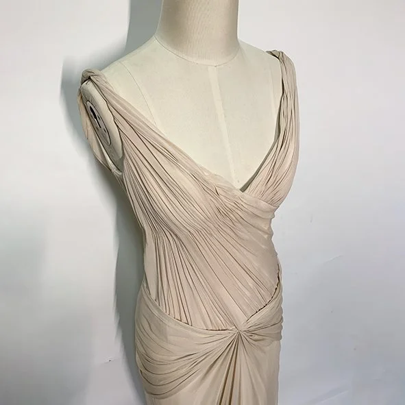 Valentina Front close up Gwendolynne Wedding Dress Melbourne .jpg