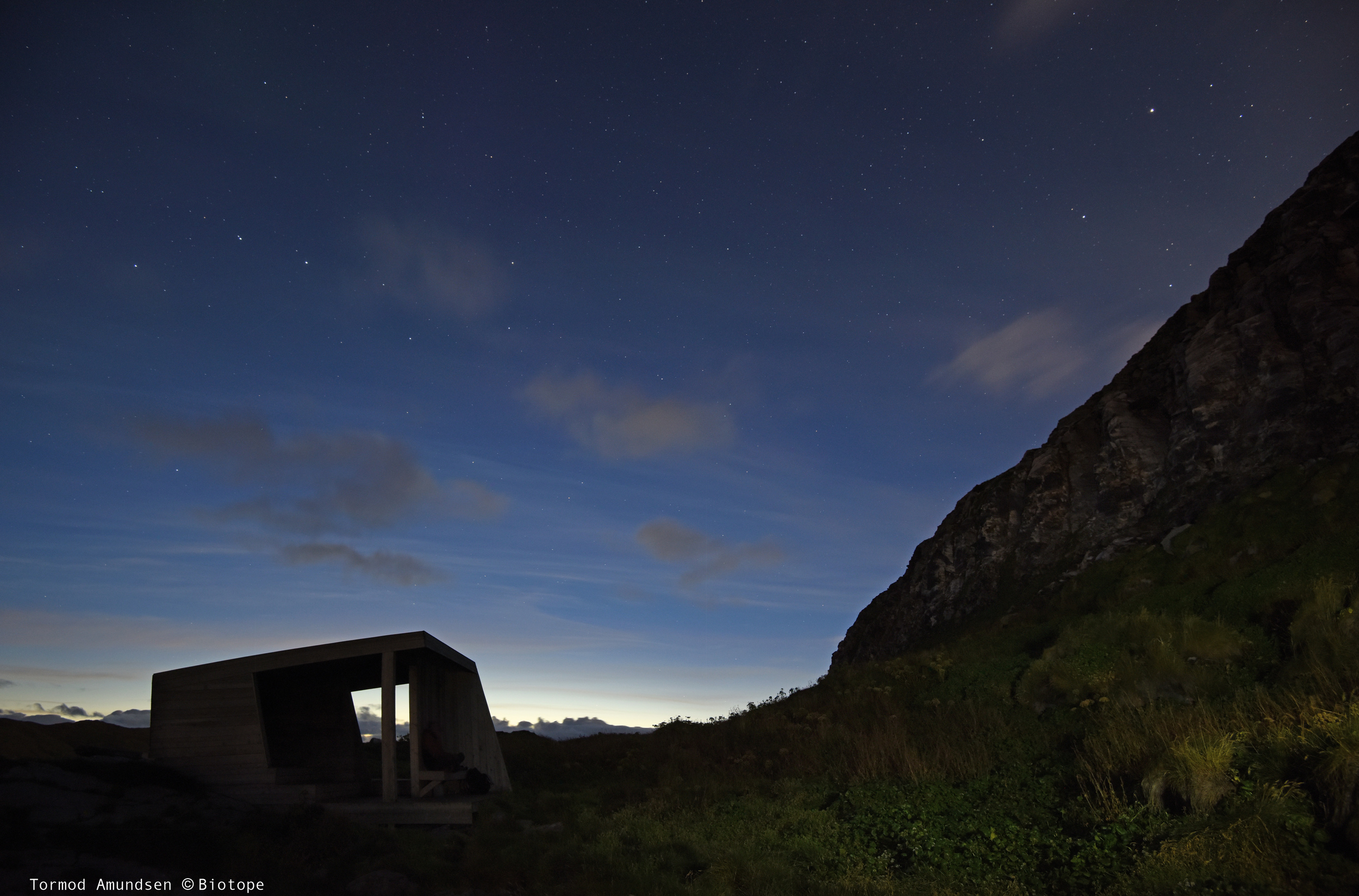 Hornøya bird hide watching Leachs Storm Petrel sept 2015 med res Amundsen © Biotope.jpg