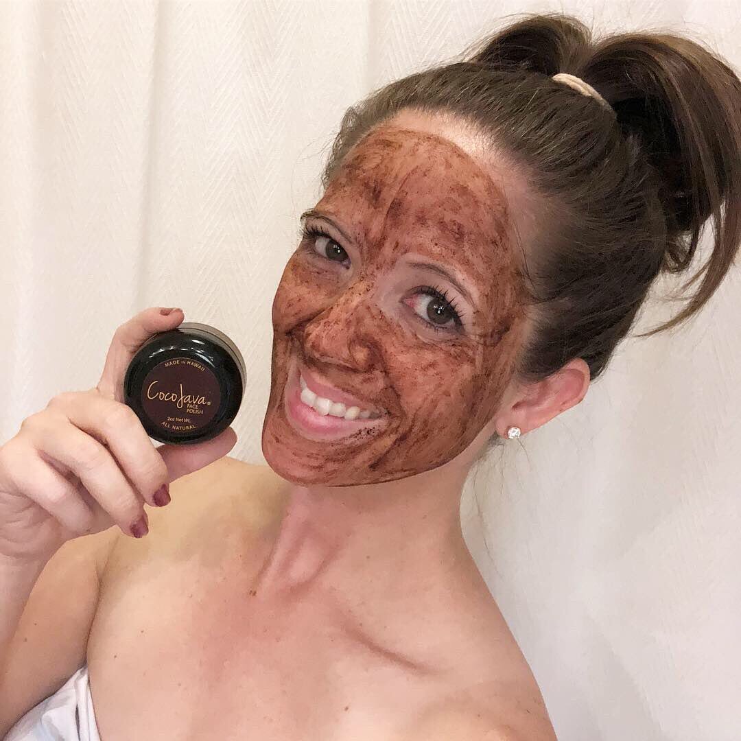 Taking care of your skin feels so amazing when doing it with products that are so natural, it&rsquo;s edible! 
.
Made in hawaii with our signature blend coffee, you can eat your skin care! ❤️
@sarahnoelani808 
.
#madeinhawaii #allnatural #naturalskin