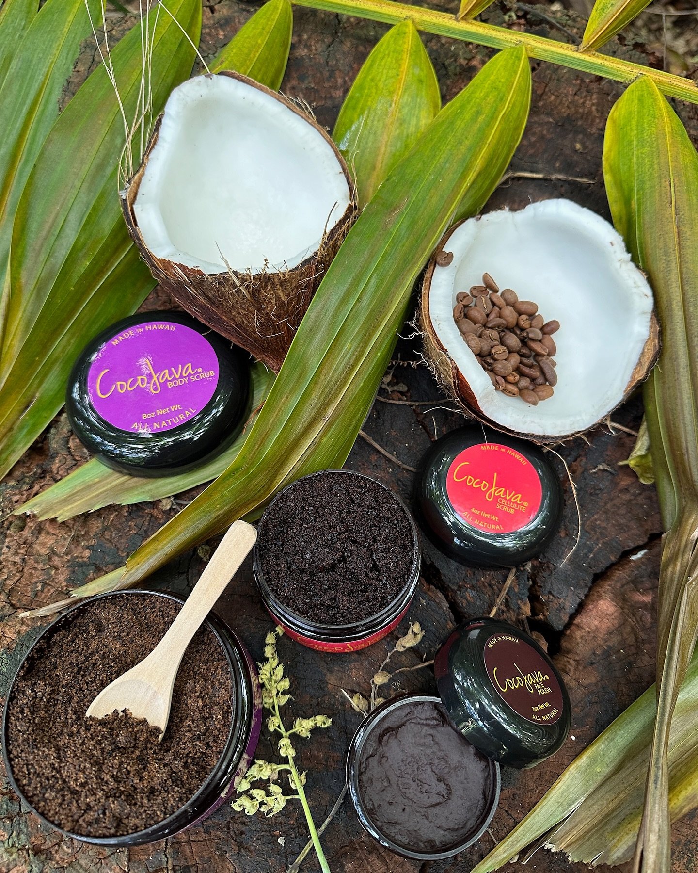 Fresh moisturizing coconut and revitalizing Hawaiian coffee = CocoJava scrubs. ❤️💜🤎