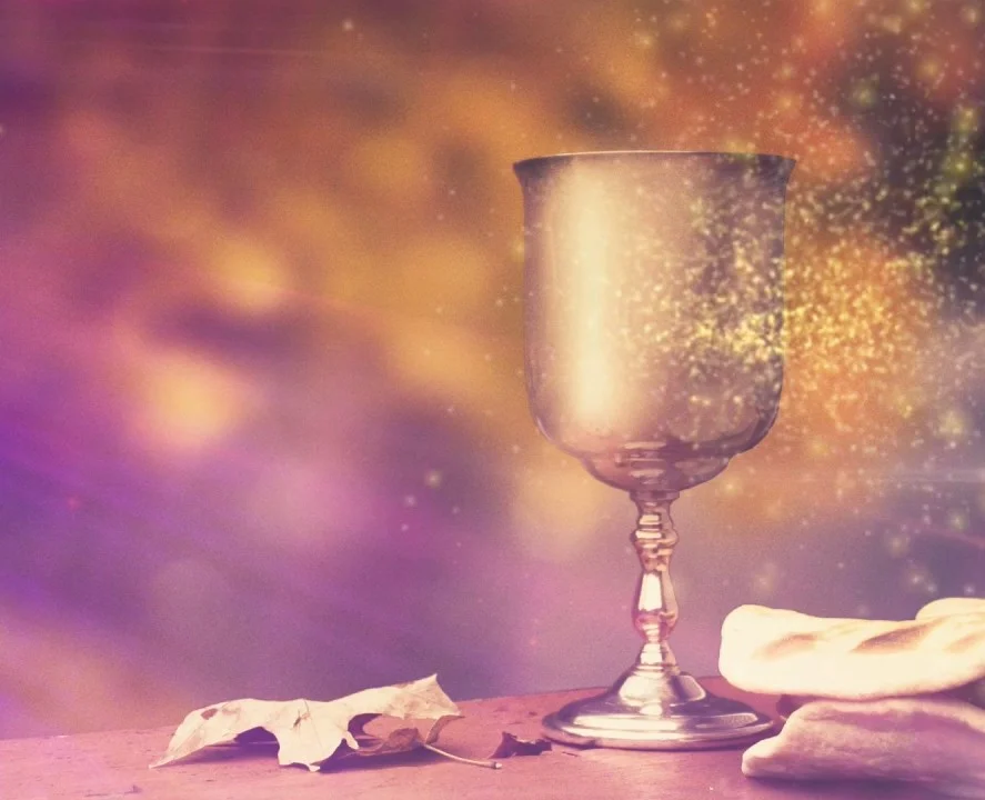 Holy Communion 02.jpg
