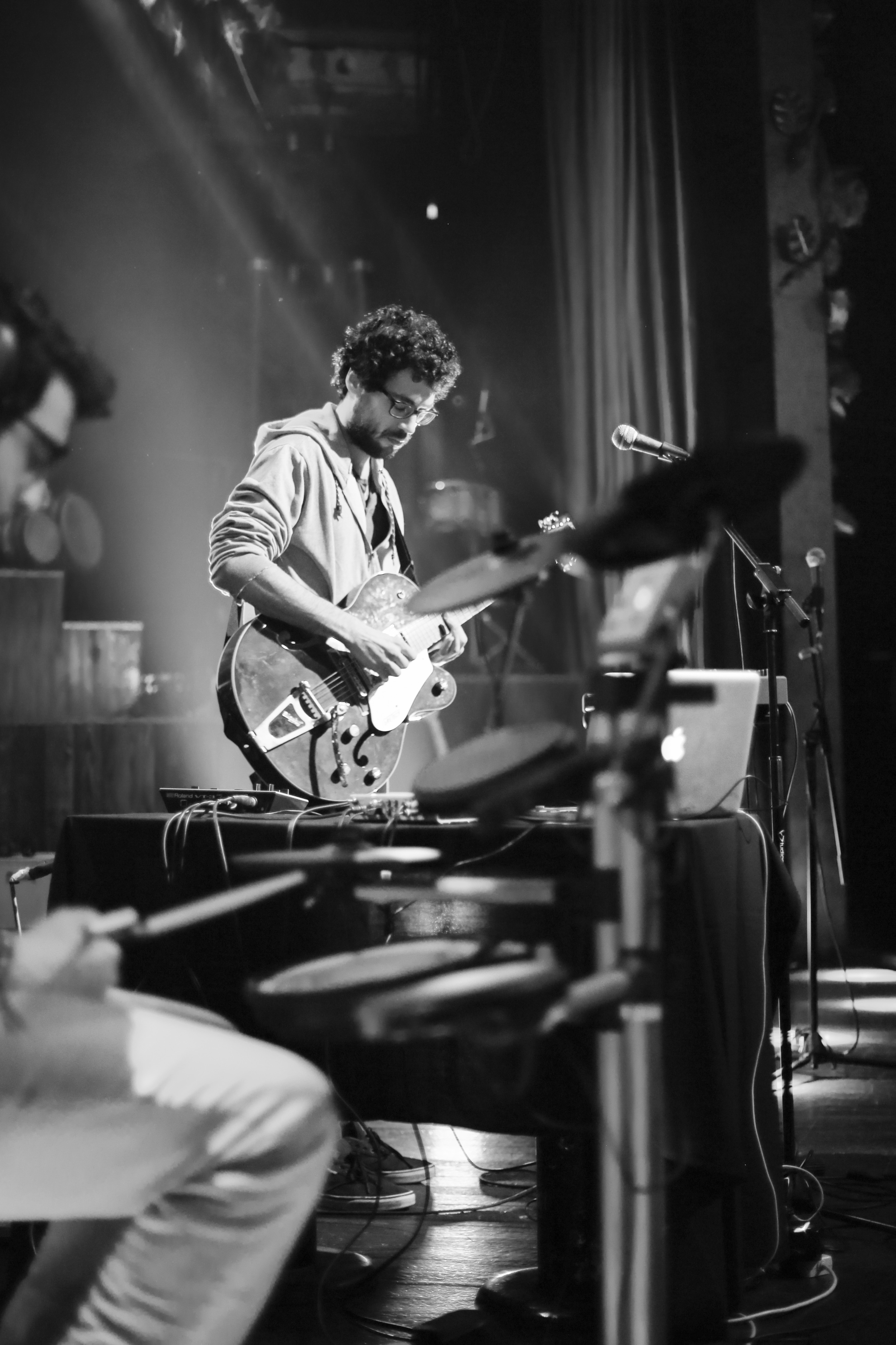 Etyen live at The Music Hall in Beirut, LB