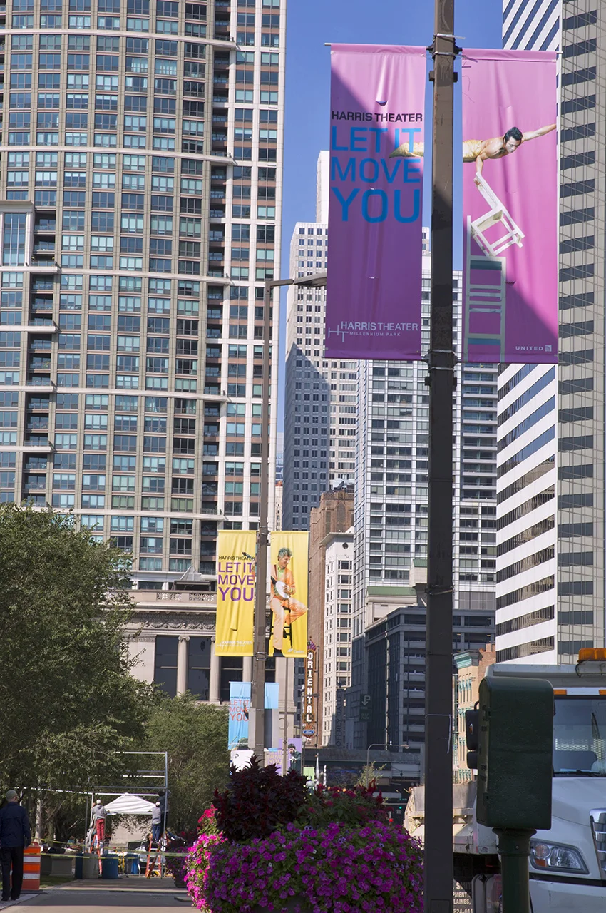 6_MoveYou_StreetBanners2.jpg