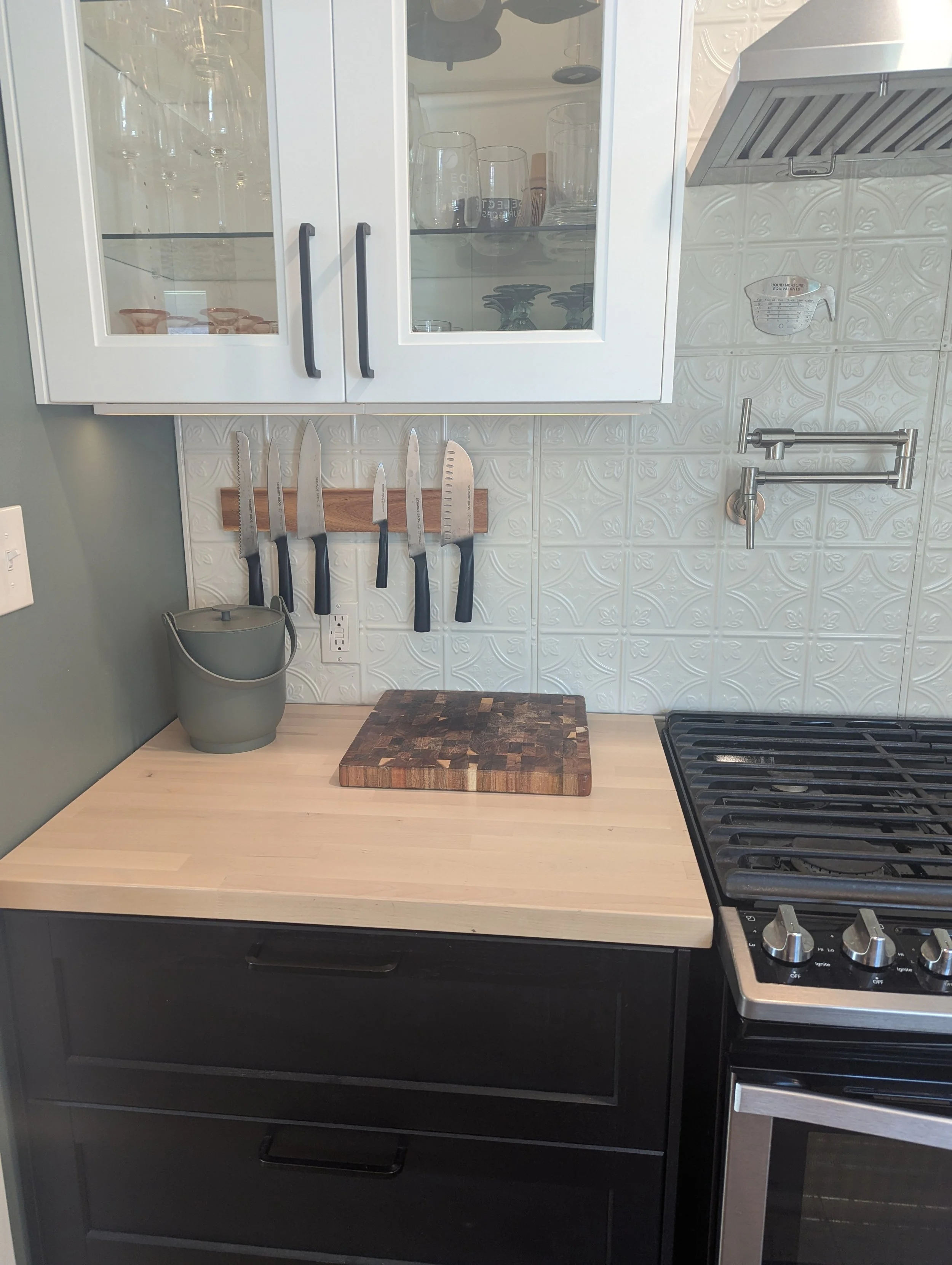 Kitchen_stove.jpg