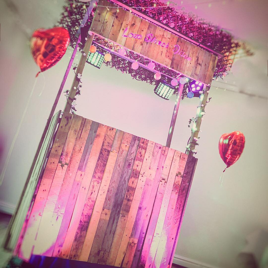It was an absolute pleasure to celebrate Jan&rsquo;s Presidency of Blythe Bridge Rotary last night at the marvellous @upperhousehotel 
Love Shack Disco was looking truly splendid with a vibing  dance floor &lsquo;all night long&rsquo;

#loveshackdisc