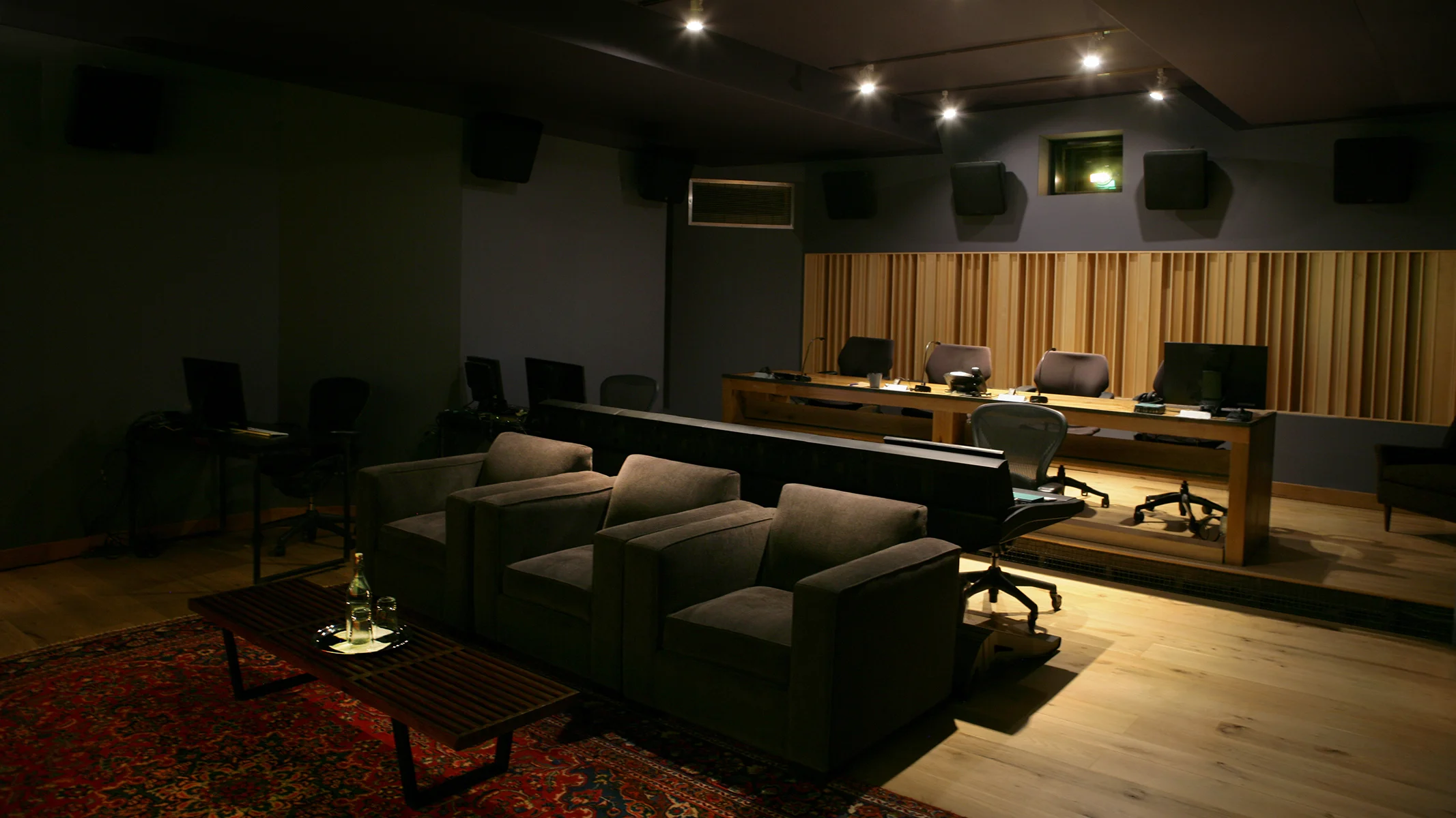 VM1L3965_soundAback_crop_16x9_2133x1200.jpg