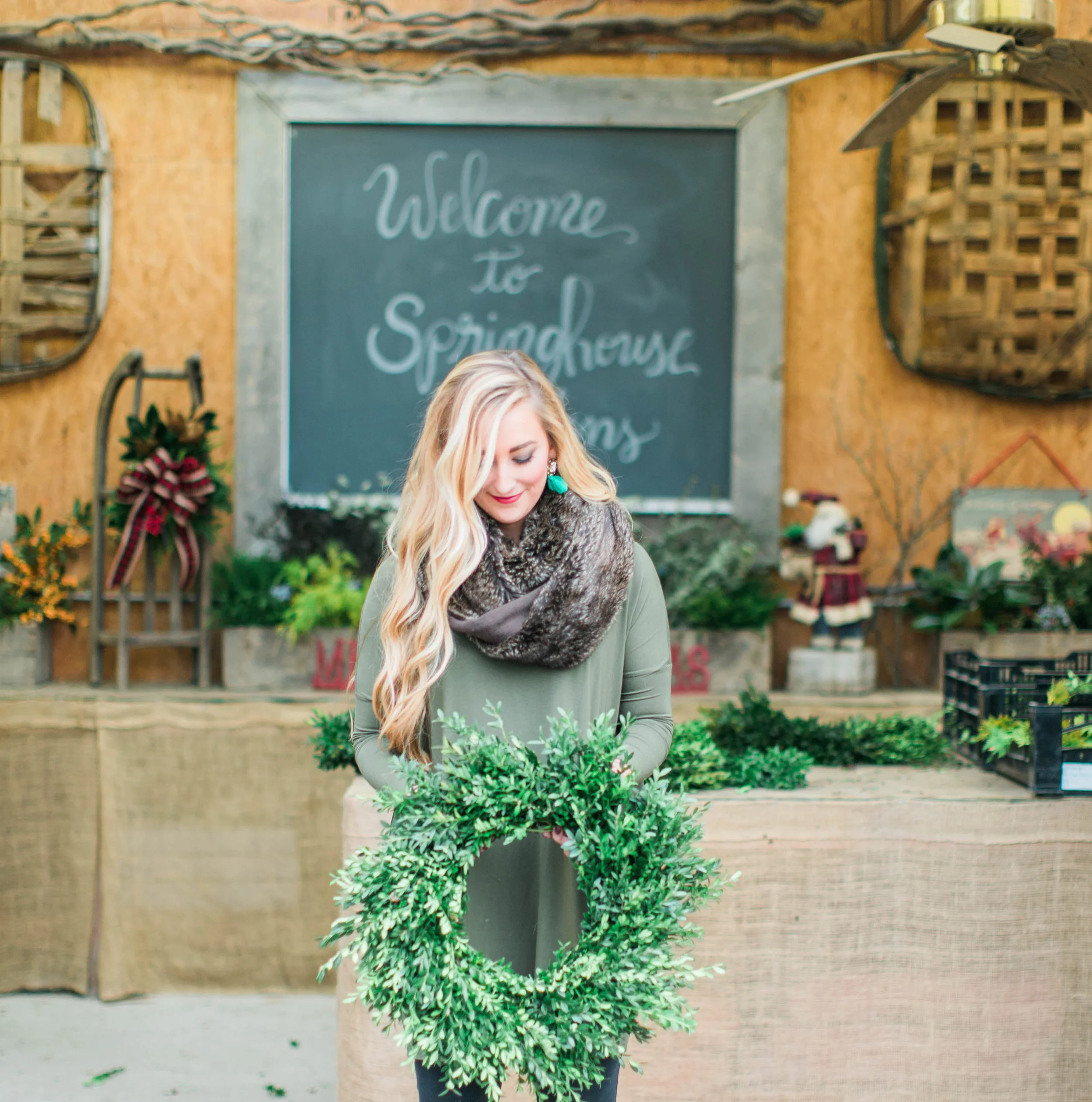 barnatspringhousewreath-2925.jpg
