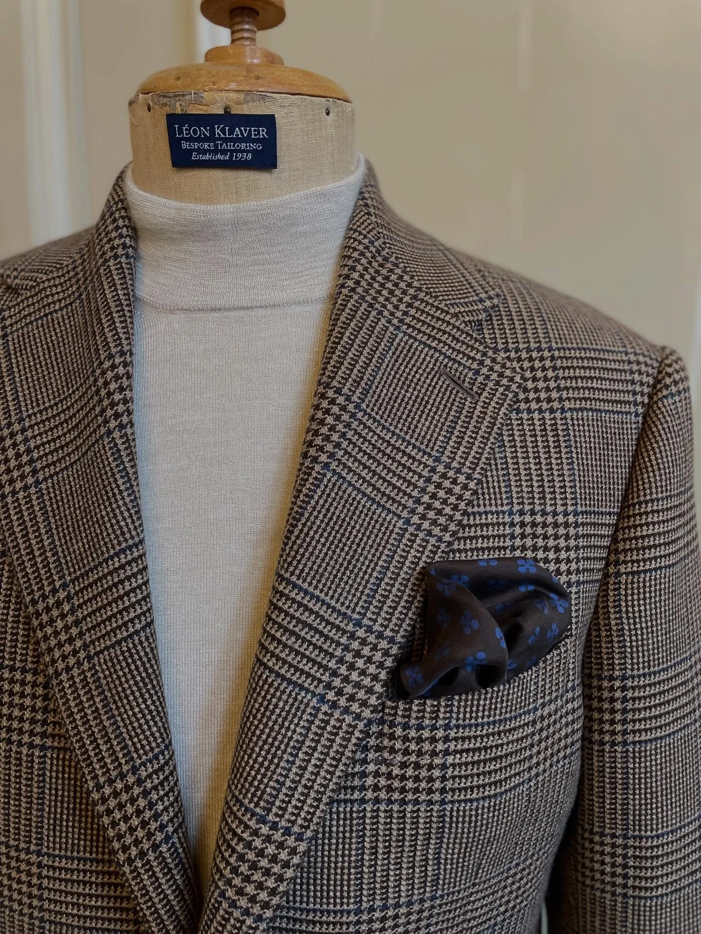 Some tweed, some cashmere!