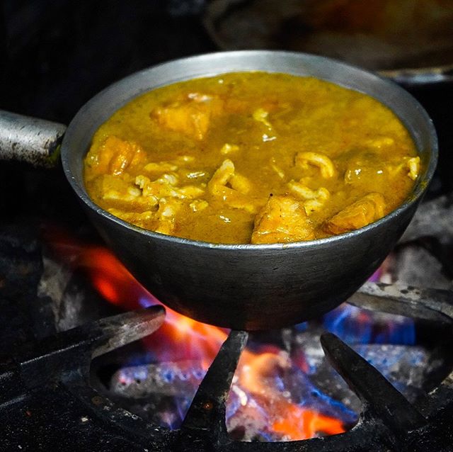 While we don&rsquo;t support Stephen Curry&rsquo;s basketball sorcery throughout these 2019 NBA Finals, we do think this particular Curry Chicken is amazing!