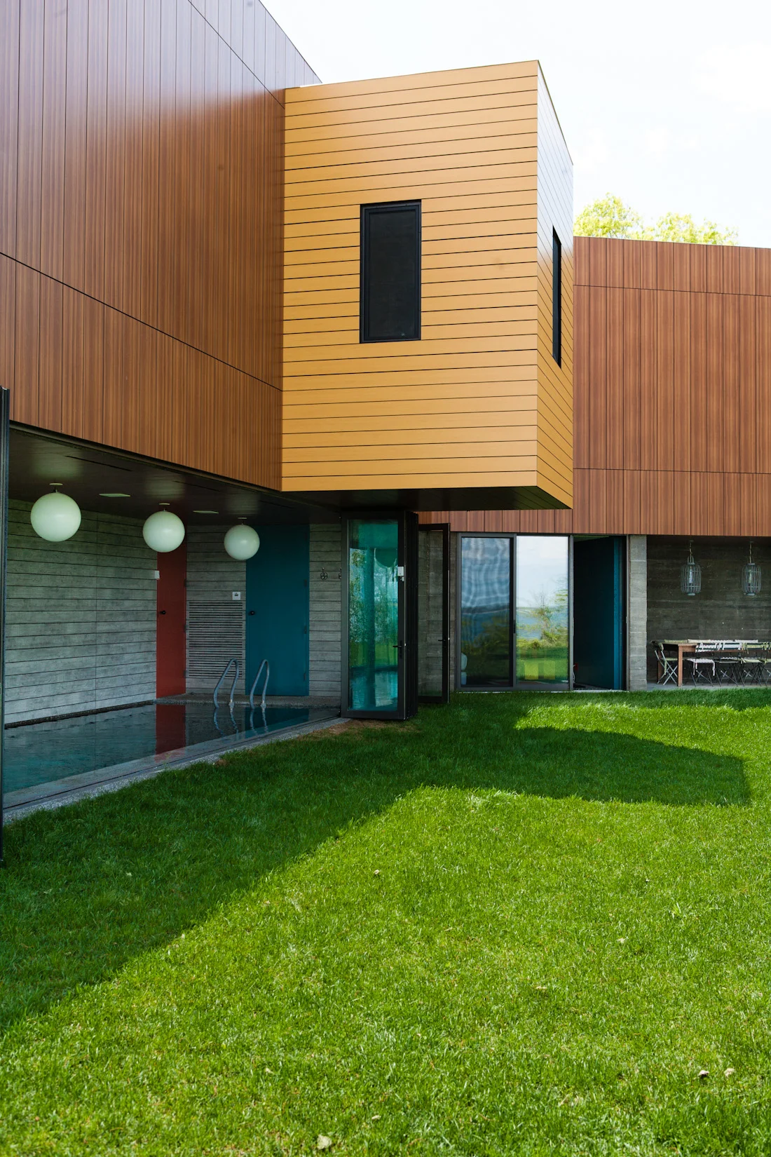 Hampton Bays 3 ext.jpg