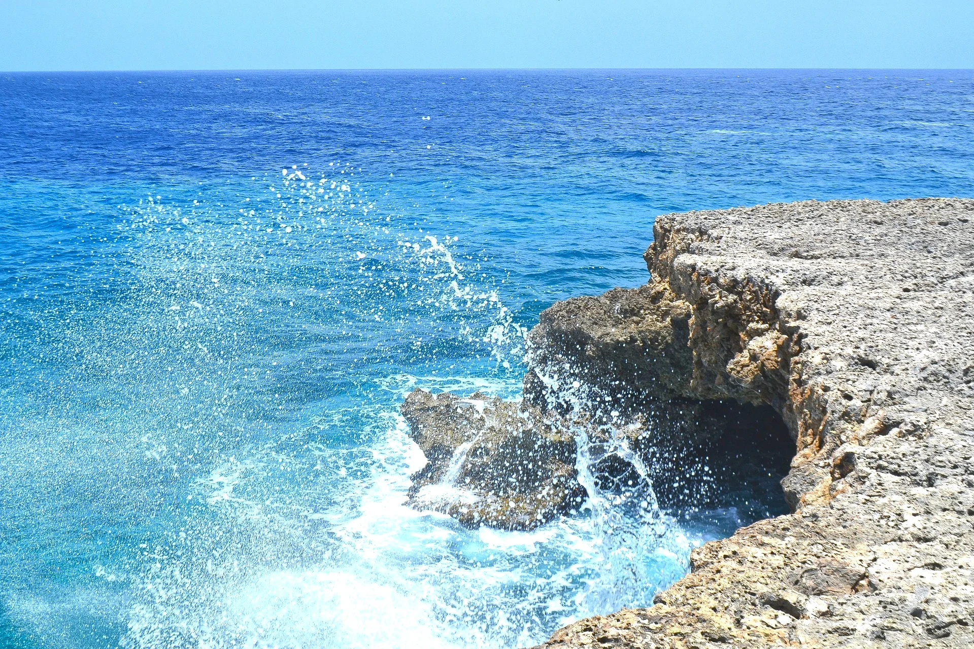mar-3208531_1920.jpg