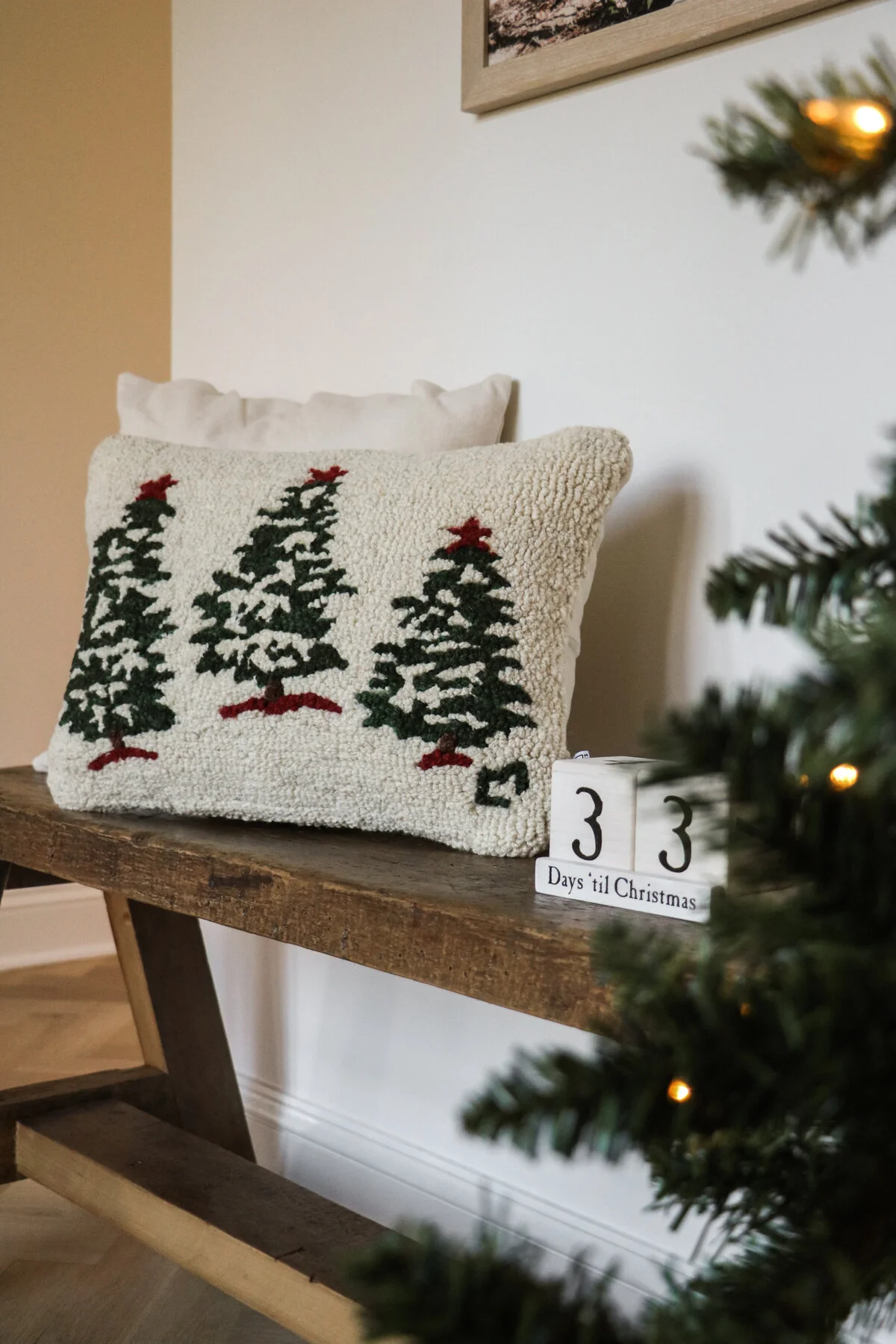 Countdown to Christmas // Entryway Decor + Holiday DIYs
