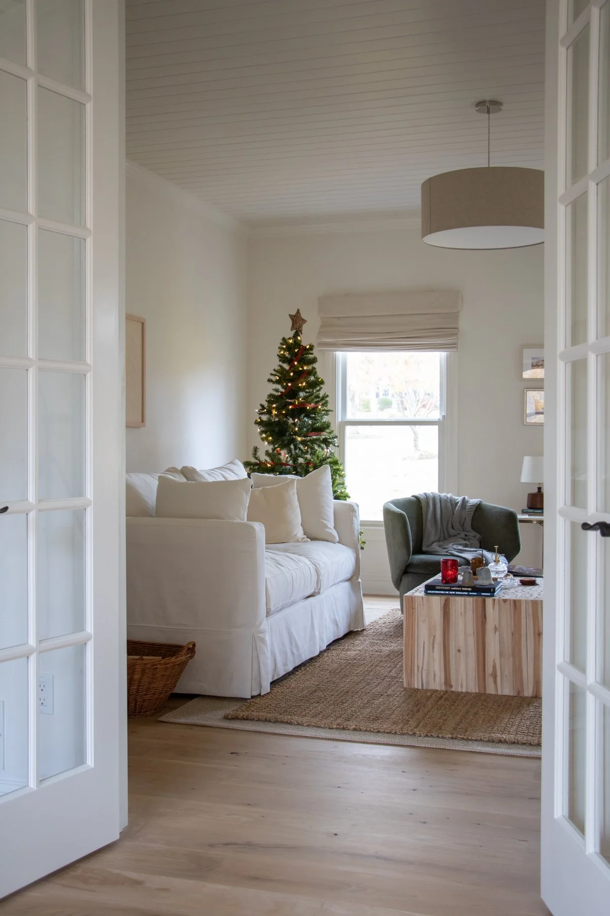 Capsule Home: Christmas