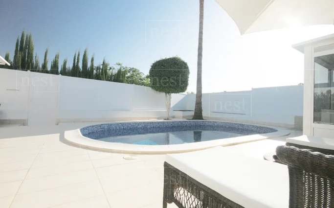 piscina.jpg