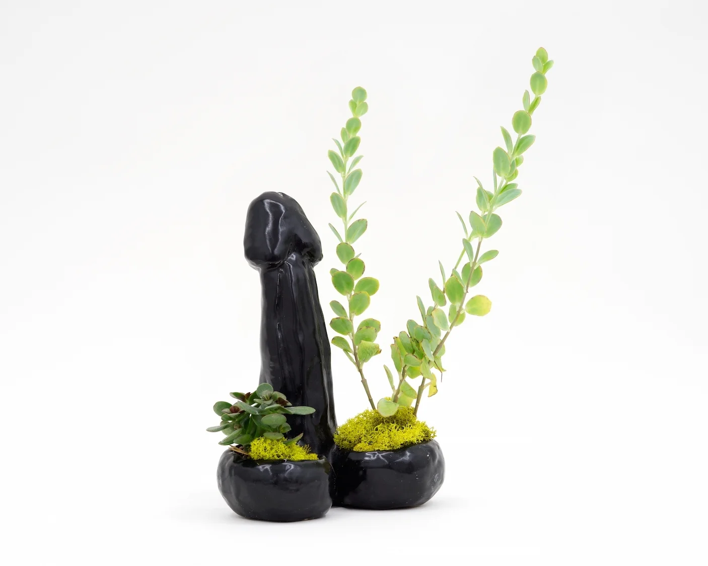 Pre-Objective Monumentality , 2016 Glaze Ceramic 10 × 9 × 5 in 25.4 × 22.9 × 12.7 cm
