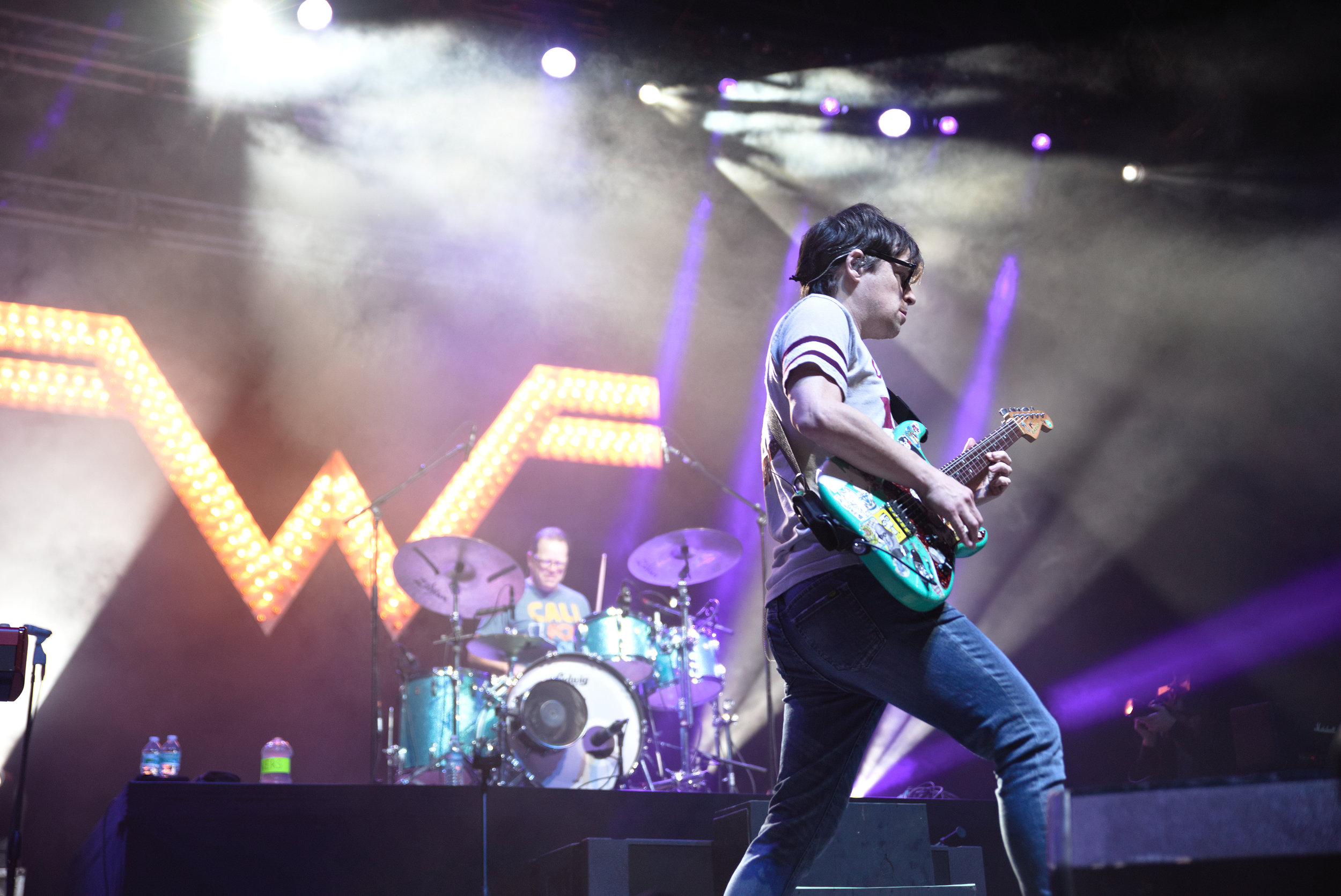 Weezer 2-1.jpg