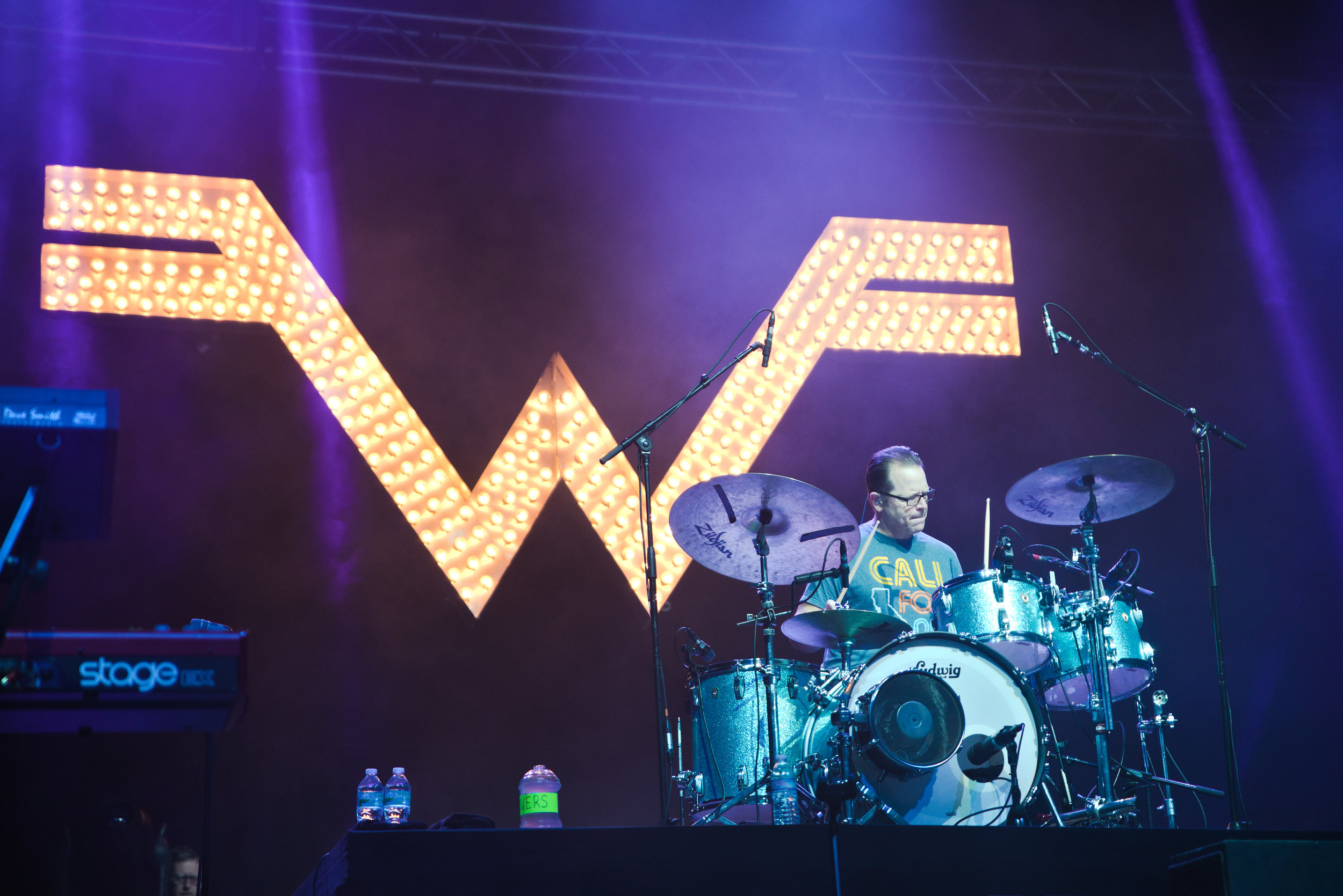 Weezer 9-1.jpg