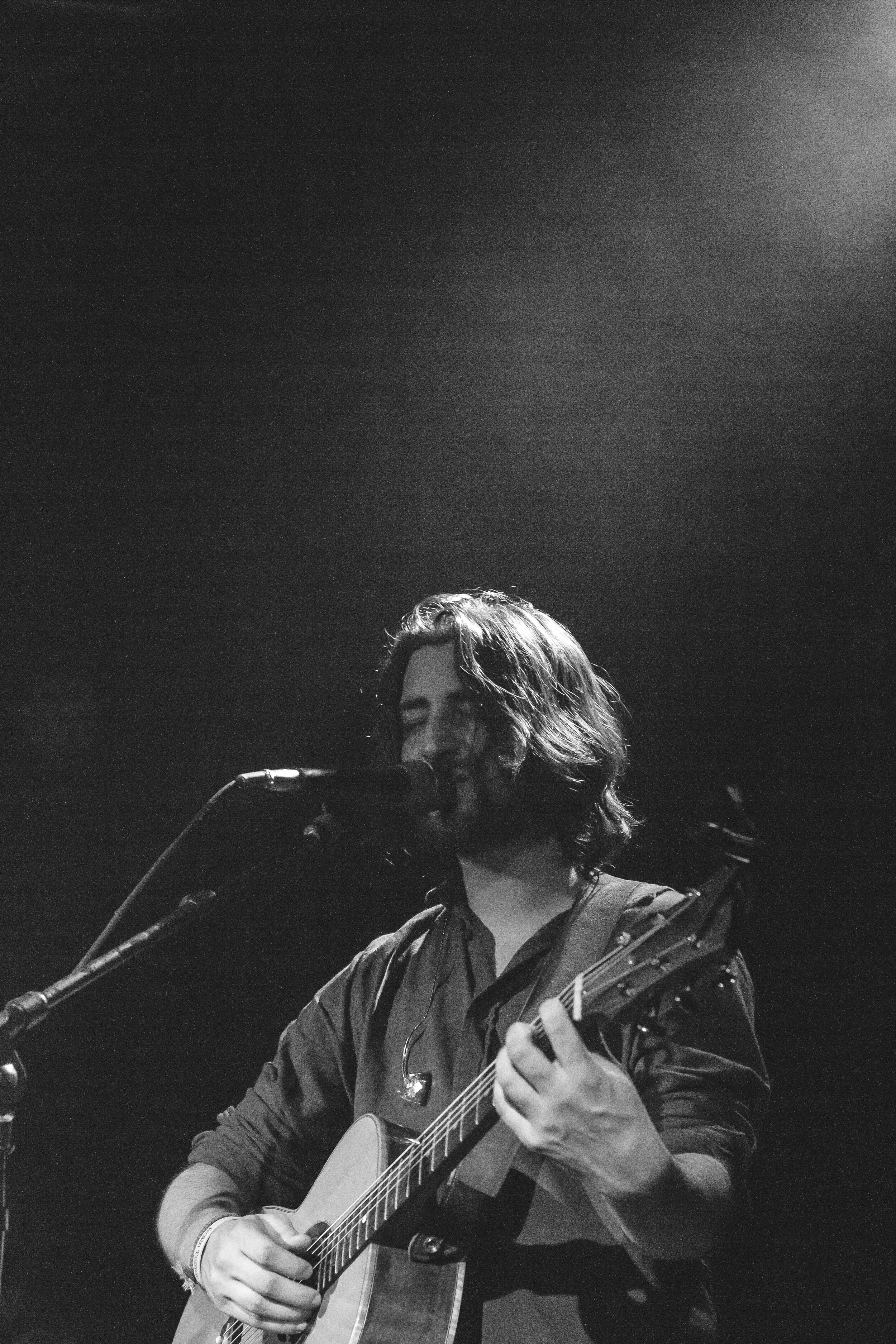 Noah Kahan at Red Hat Amphitheater in Raleigh, NC - Loud Hailer