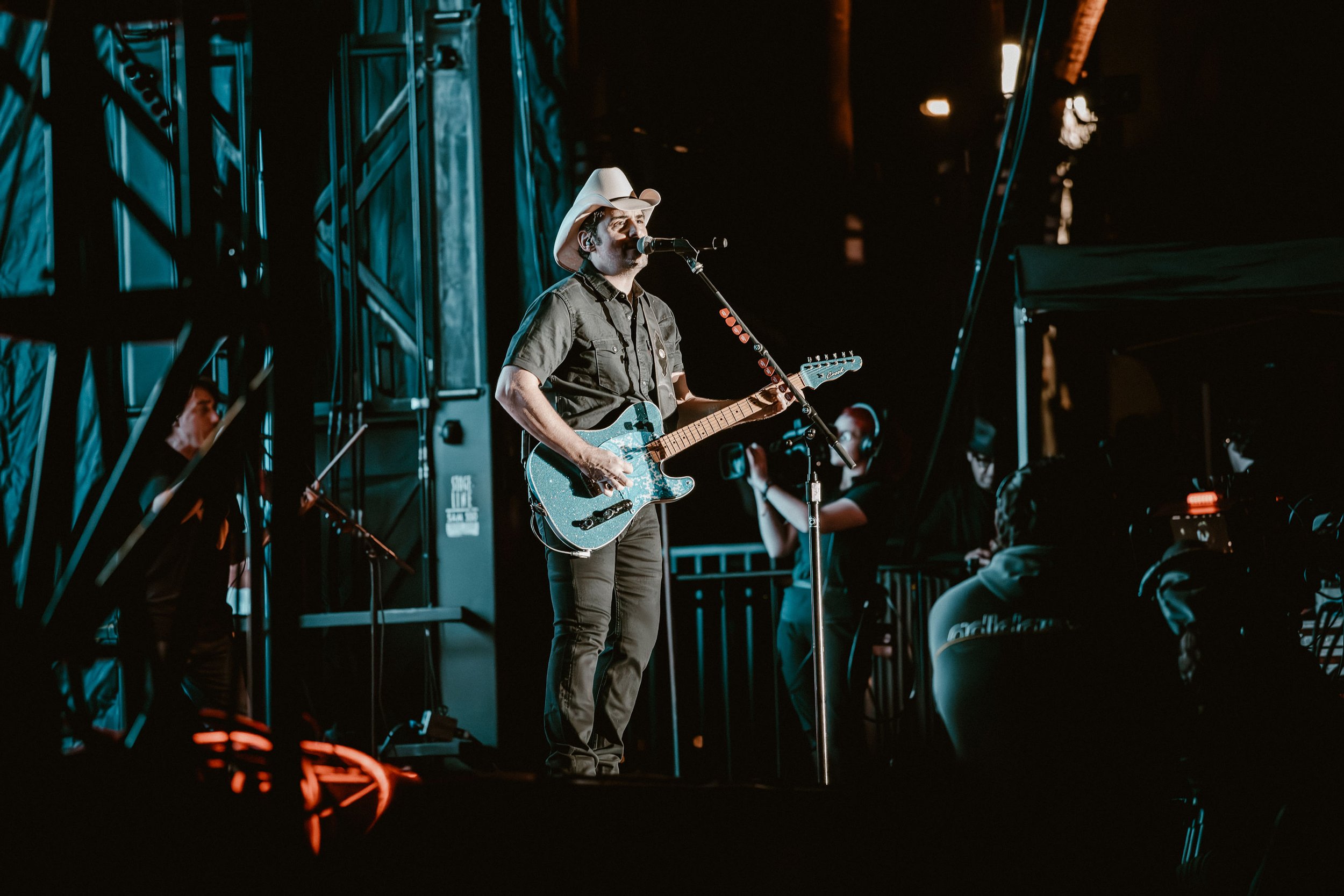 BradPaisley-04.jpg